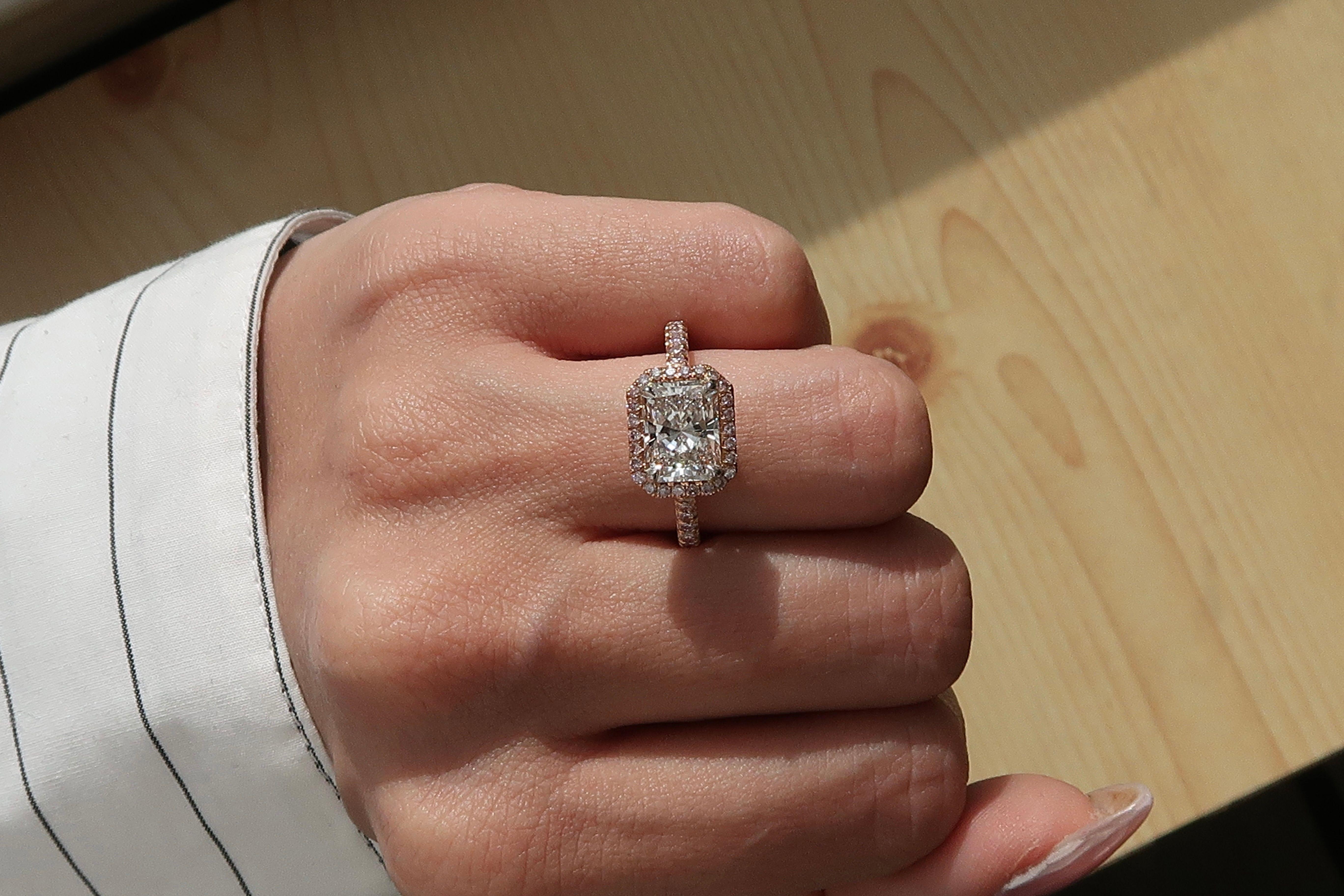 East-West Engagement Ring, 2 Carat Rectangular Cut Diamond, GIA Certified In New Condition For Sale In New York, NY