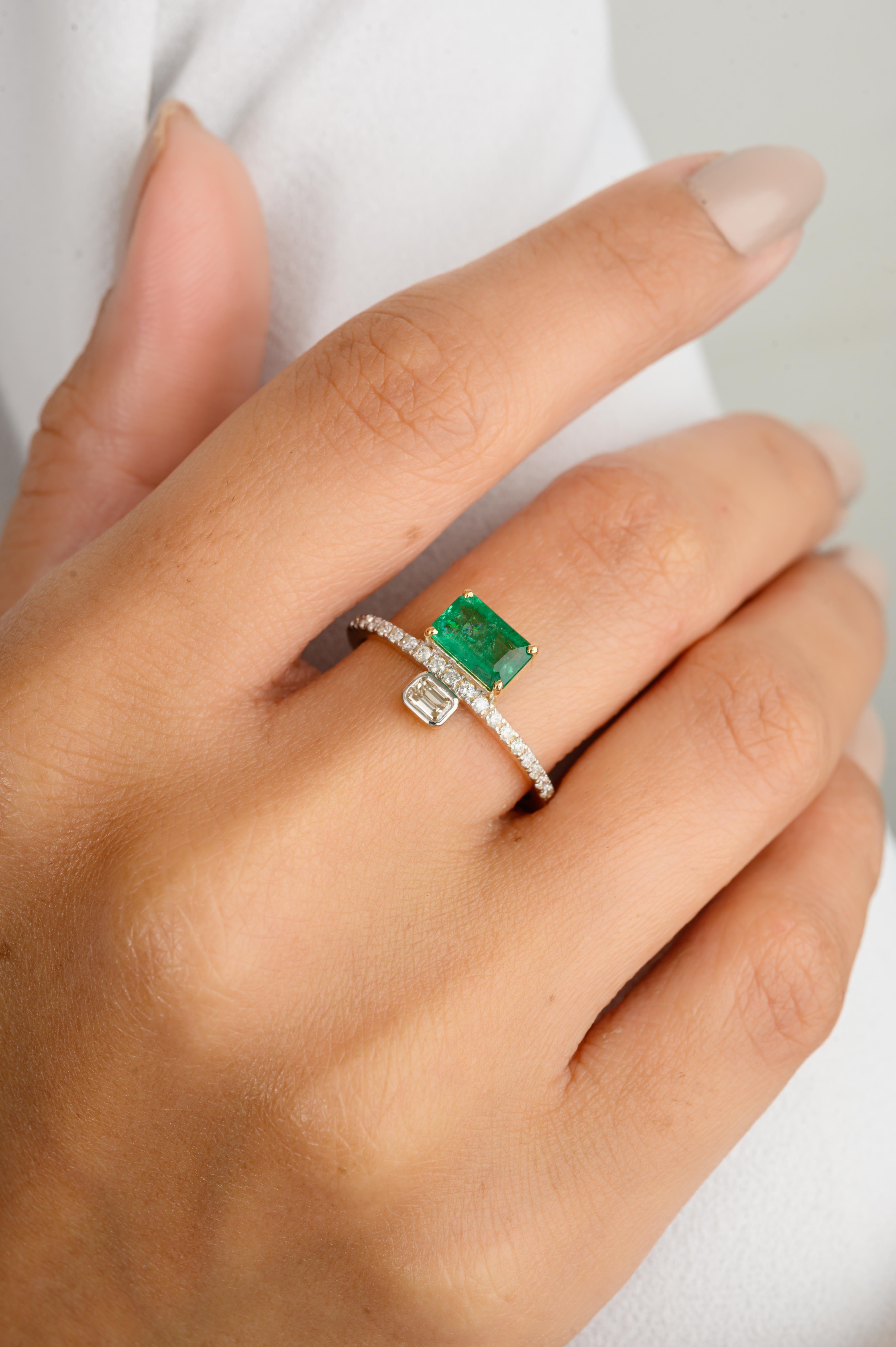 For Sale:  East West Octagon Emerald Diamond Wedding Ring Crafted in 18k Solid Yellow Gold 4