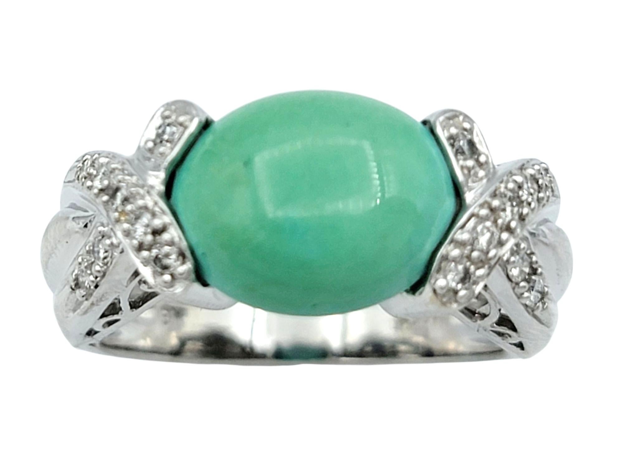 East West Oval Cabochon Turquoise and Pavé Diamond Ring in 14 Karat White Gold (Zeitgenössisch) im Angebot