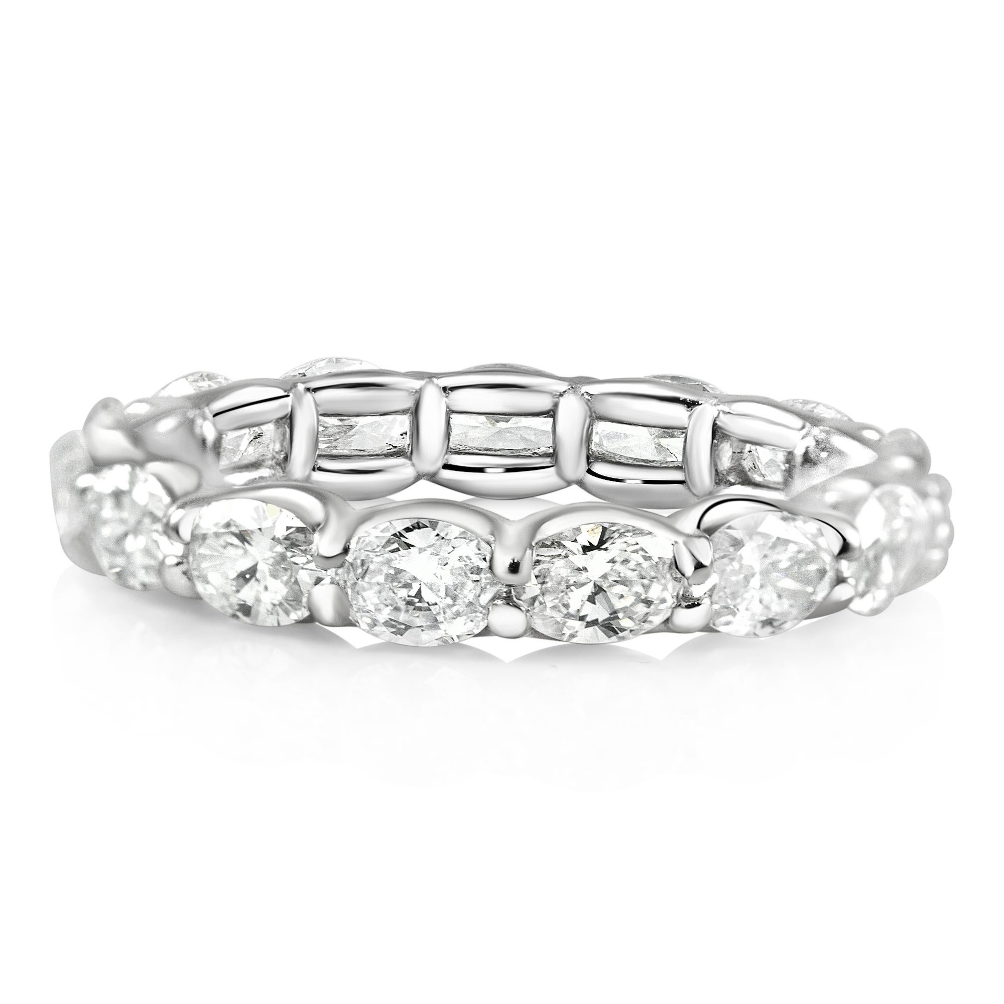 Women's or Men's East-West Oval Diamond Tennis Necklace in 14K White Gold, 20.25 Carats For Sale