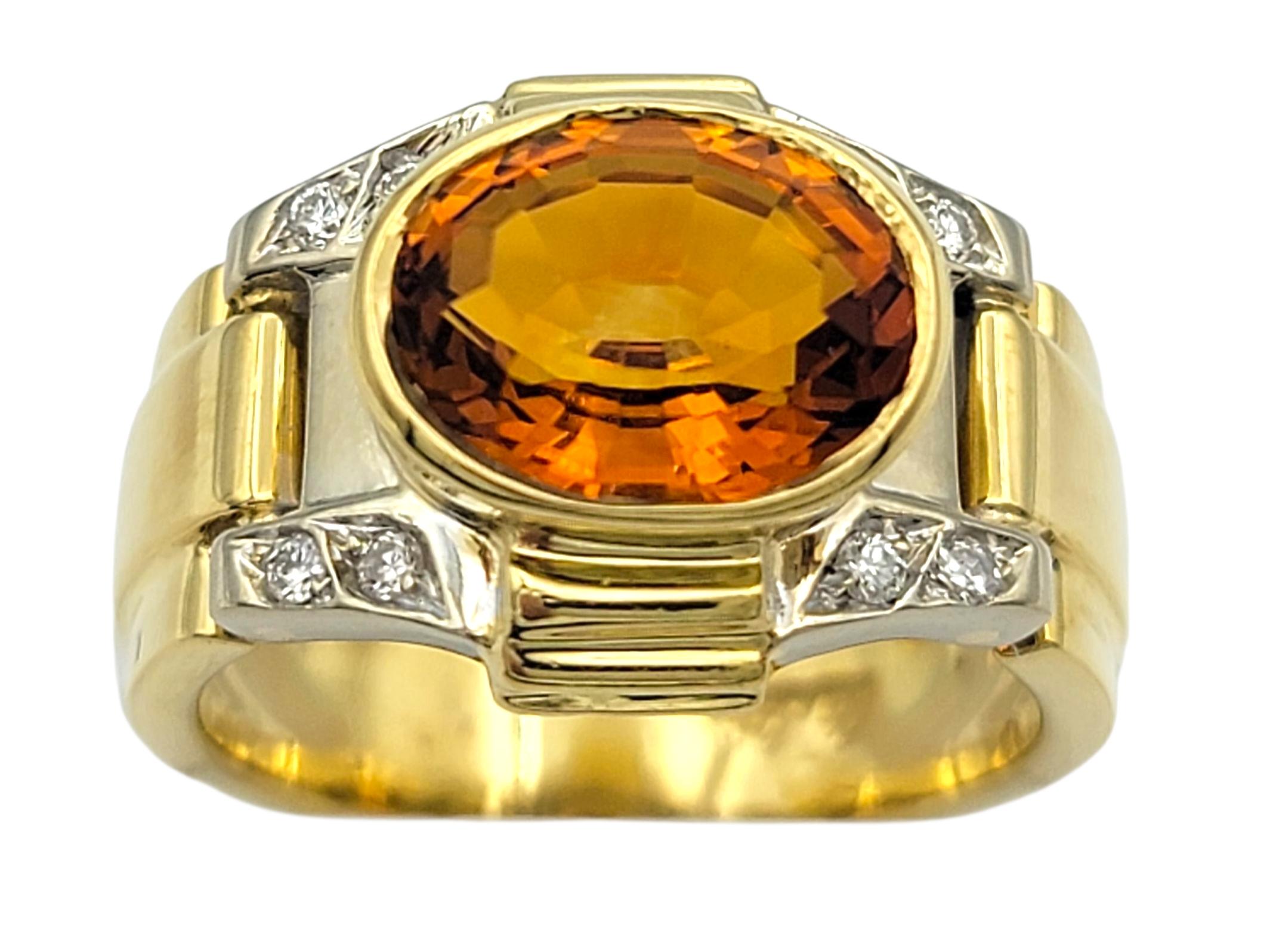 Contemporaneo Anello a fascia con citrino ovale e diamanti in oro bicolore 18 carati East West Set in vendita