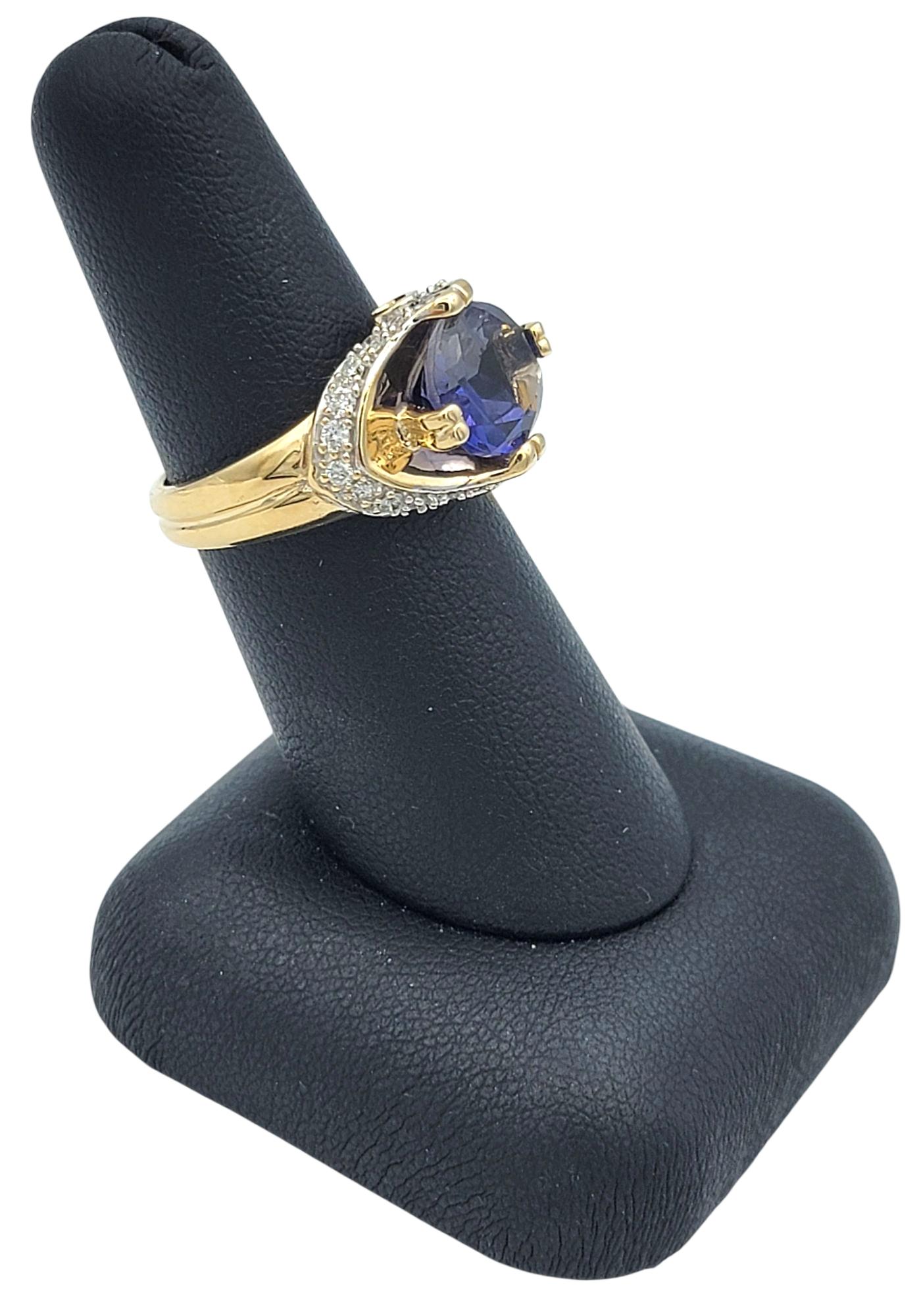 East West Set Oval Cut Iolite and Diamond Cocktail Ring Two-Tone 14 Karat Gold en vente 5
