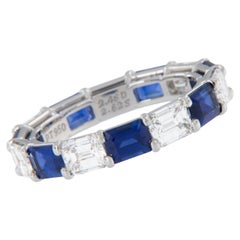 Bague à anneau en platine avec diamants et saphirs bleus de 5,08 ctw, style Est et Ouest