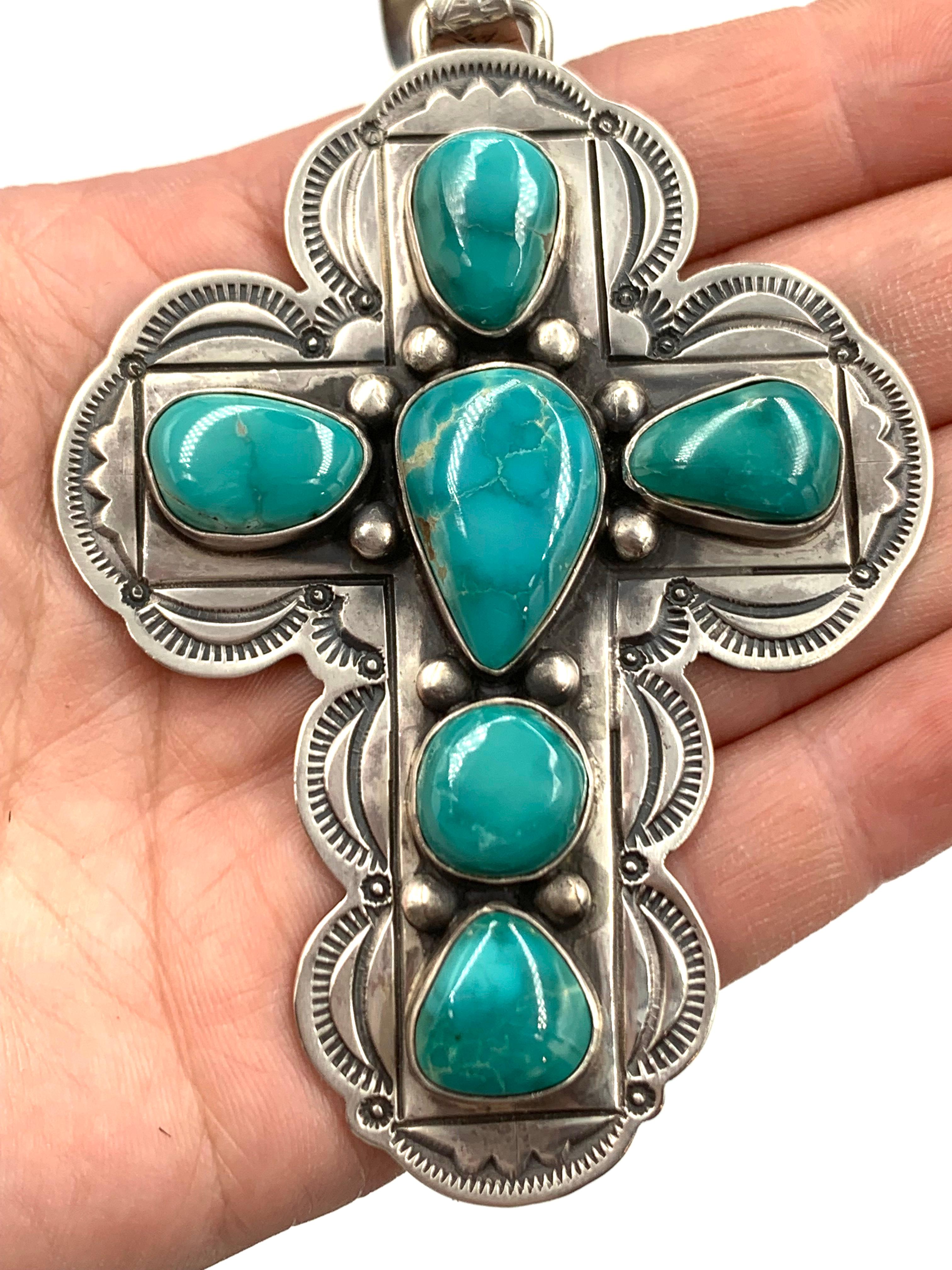 Ciondolo a forma di croce in argento con turchese blu di Pasqua di Paul Begay in vendita 7