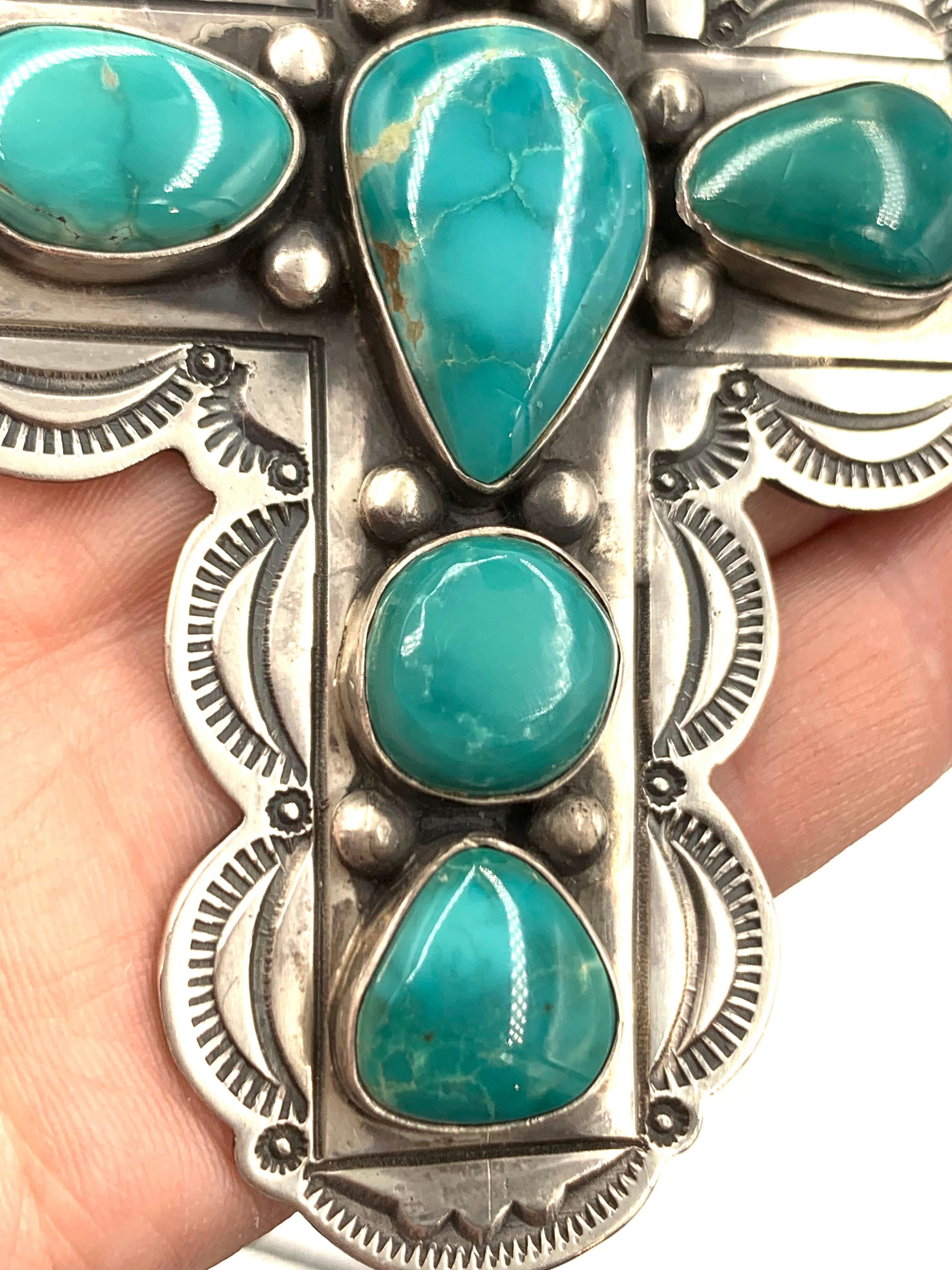 Ciondolo a forma di croce in argento con turchese blu di Pasqua di Paul Begay in vendita 10