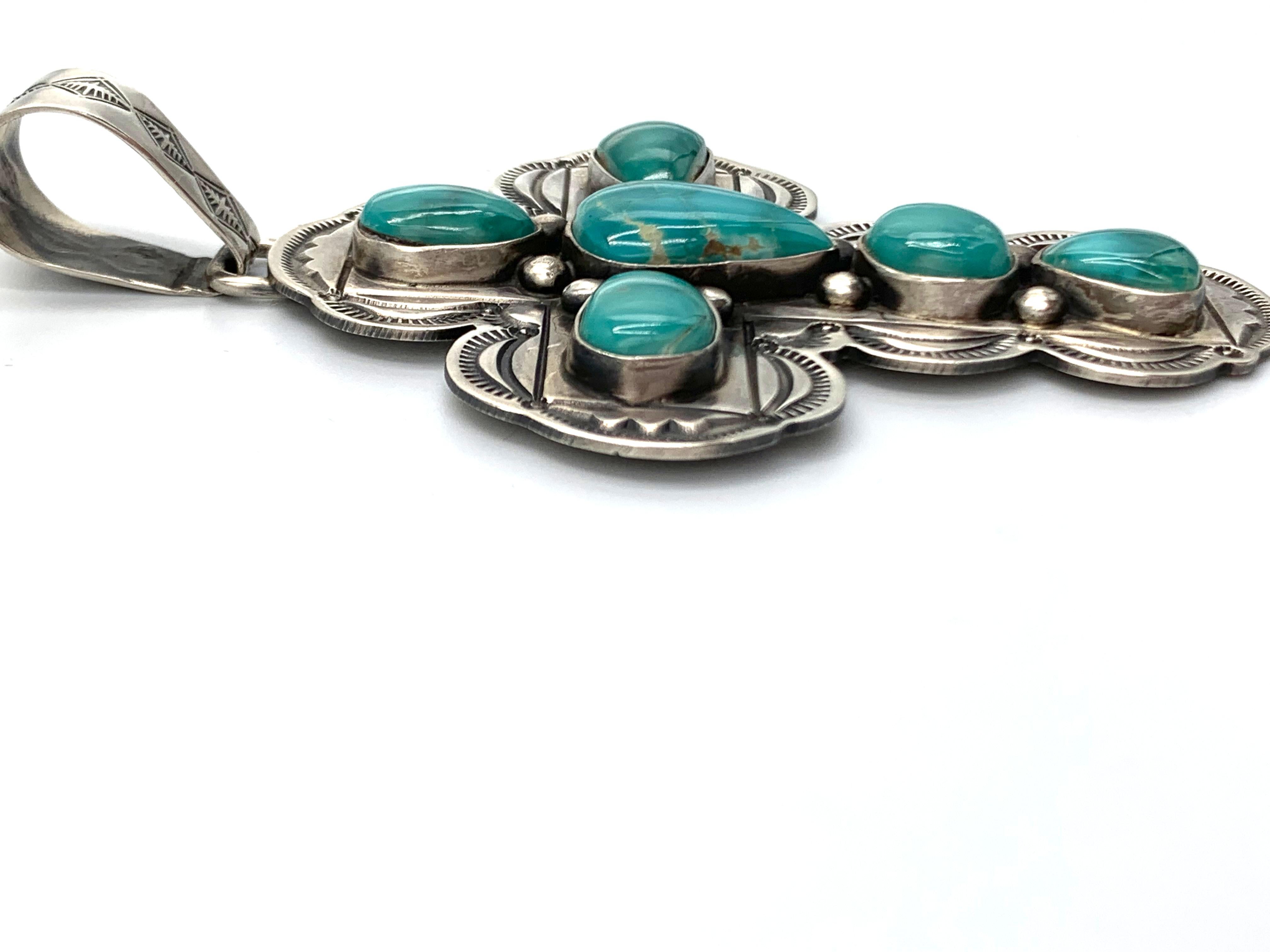 Ciondolo a forma di croce in argento con turchese blu di Pasqua di Paul Begay in vendita 4