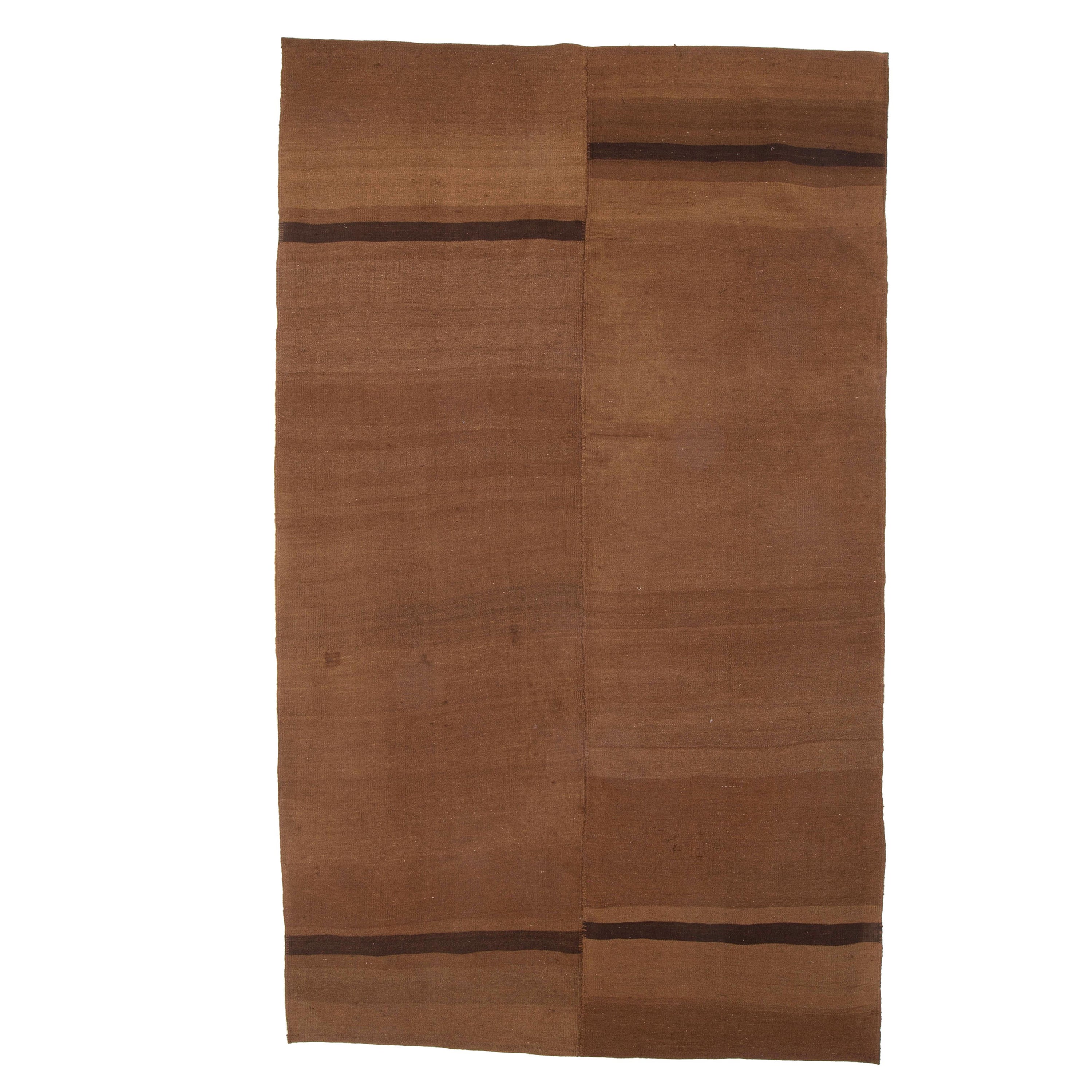 Kilim dell'Anatolia orientale, tessuto con lana non tinta, prima metà del XX secolo.
