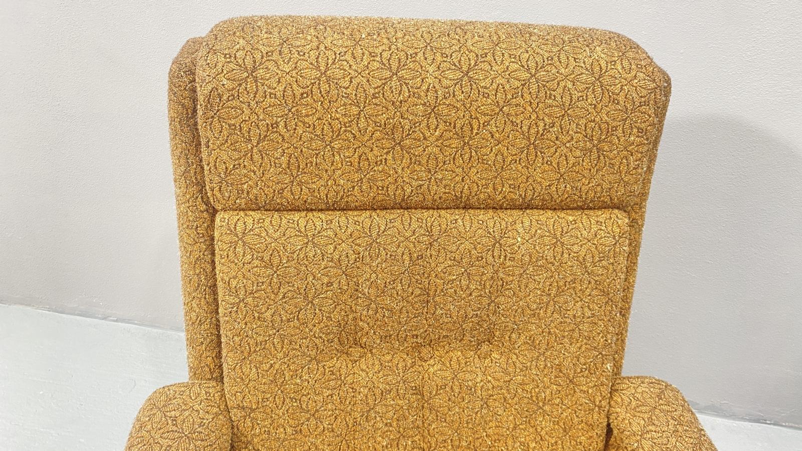 Poltrone vintage del blocco orientale, 1980, Cecoslovacchia in vendita 1