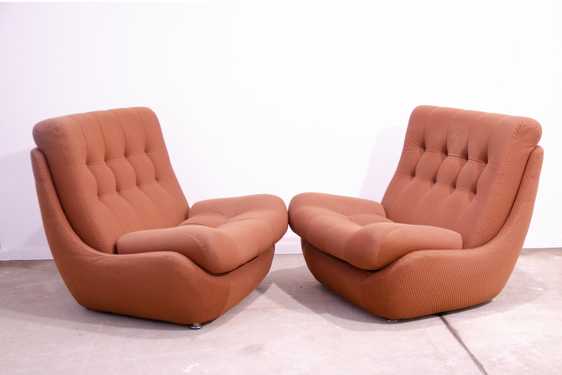 These vintage armchairs was a part of a living room set made by JITONA company in the 1970´s.
They represent a typical example of furniture design of the 1970/1980s years of the 20th Century ´s in the former Czechoslovakia.
The furniture is very