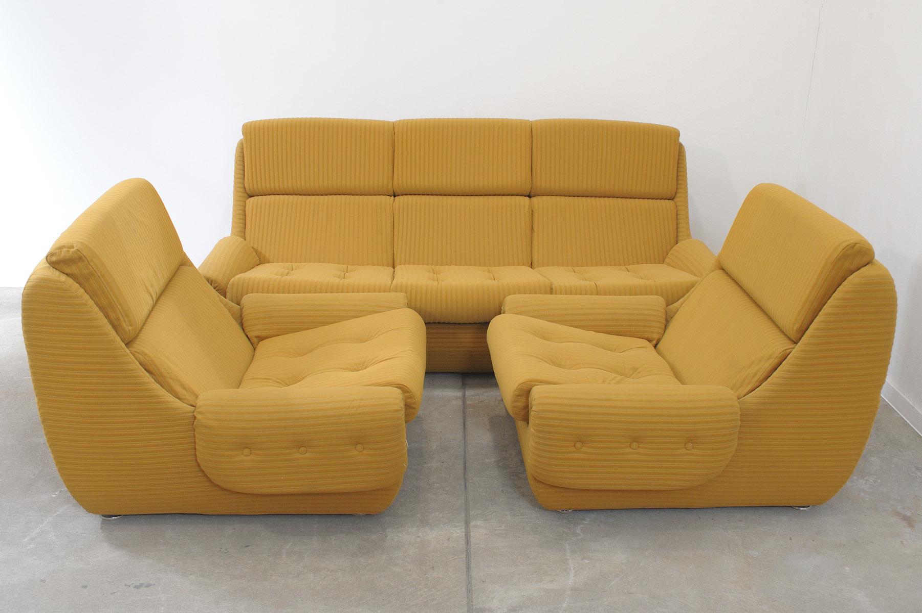 Eastern bloc Vintage living room set by Jitona, Czechoslovakia, 1970´s In Good Condition In Prague 8, CZ