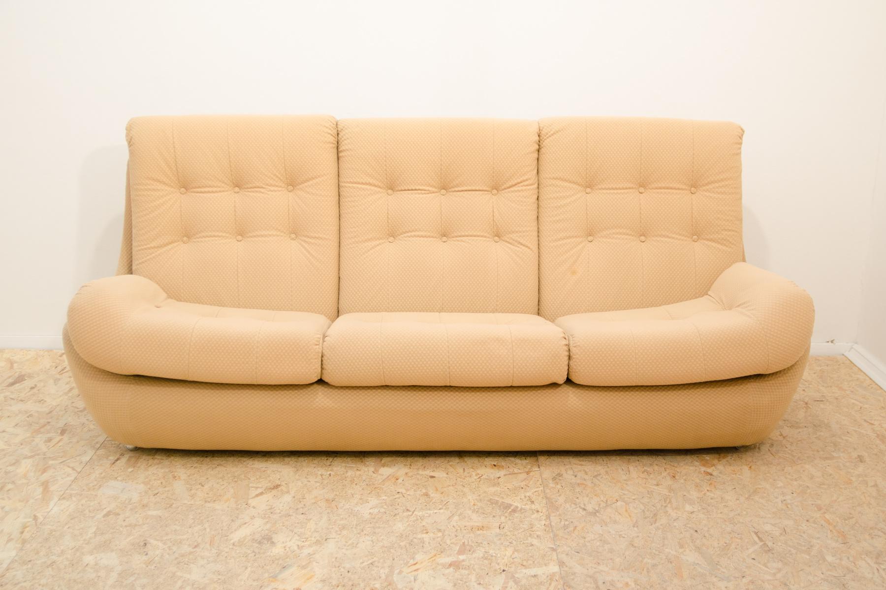 This vintage sofa is a typical example of furniture design of the 1970/1980´s in the former Czechoslovakia. It was made by JITONA company in the 1970´s.

The sofa is based on a strong and light polystyrene molding upholstered with PUR foam and