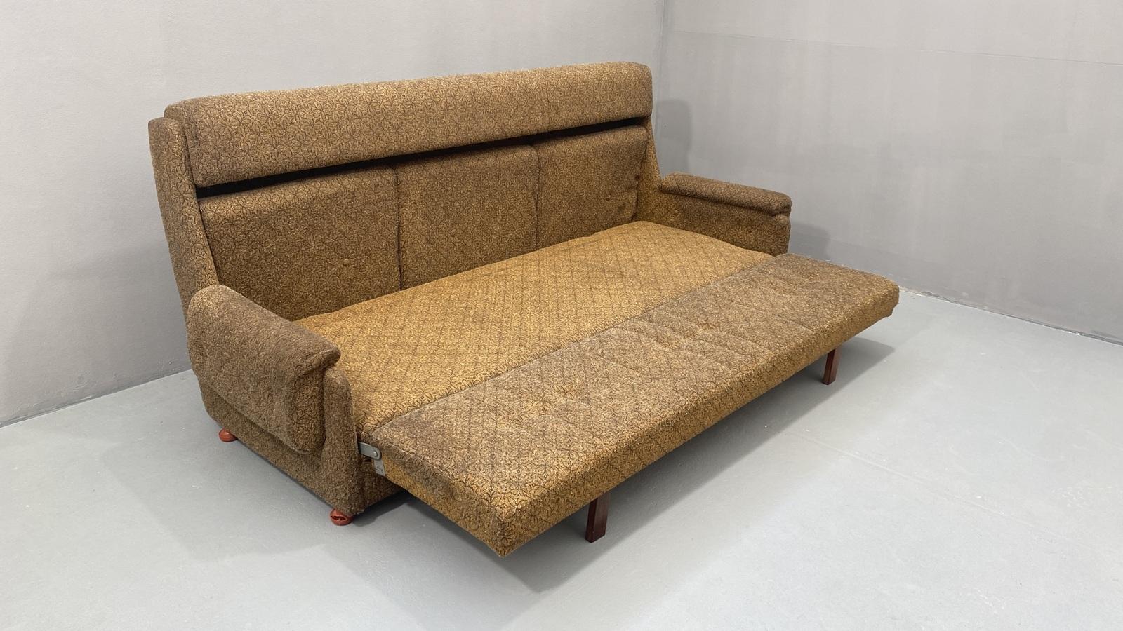 Eastern bloc Vintage sofa by Mier Topolčany, Czechoslovakia, 1970´s 10