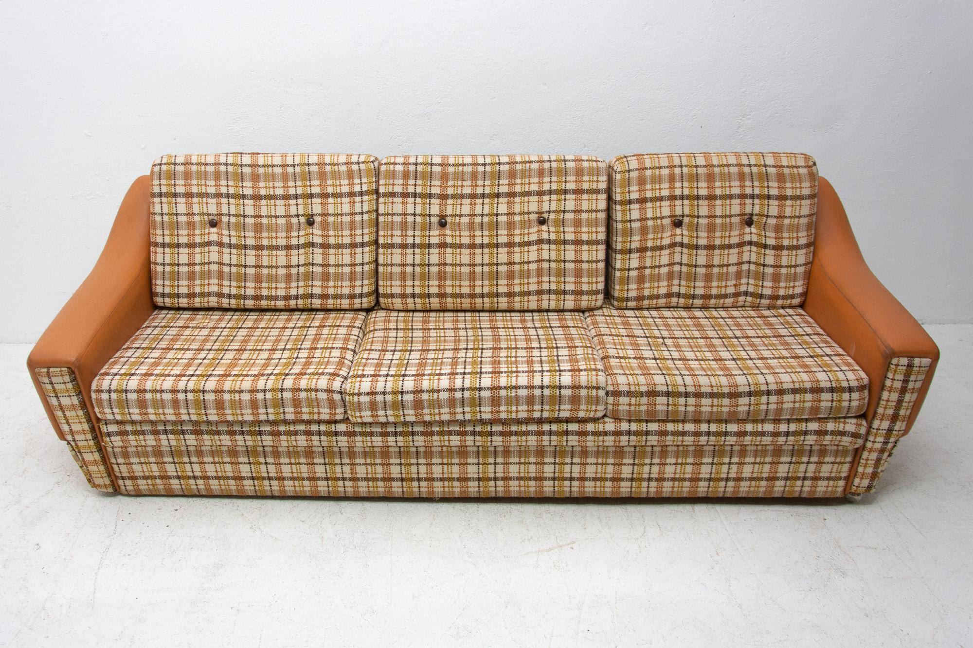Scandinave moderne Canapé vintage du Bloc oriental, Tchécoslovaquie, années 1980 en vente