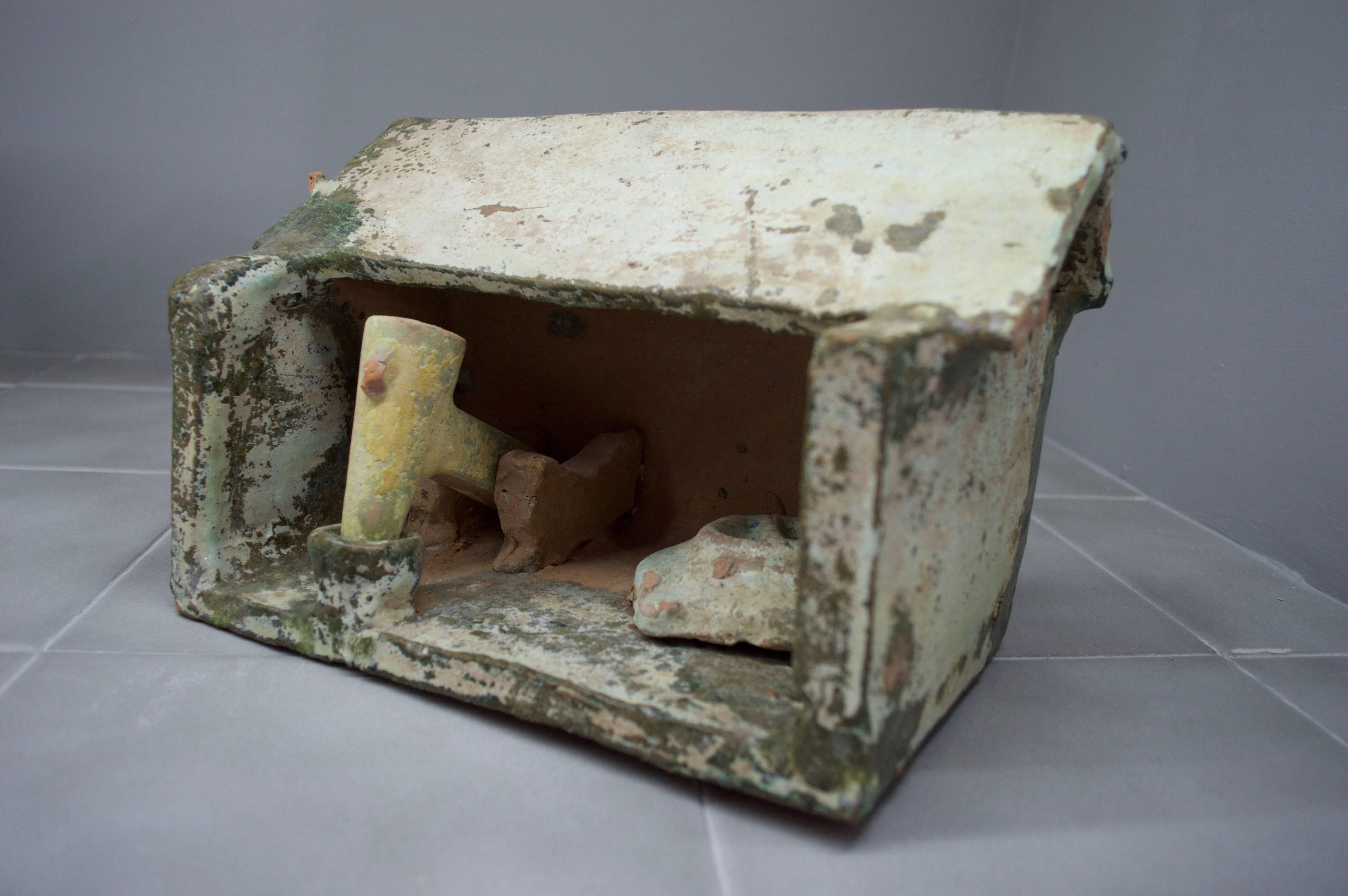 Eastern Han Dynasty Terracotta Model of a Paper Mill , China '206BC - 220AD'   In Excellent Condition For Sale In San Pedro Garza Garcia, Nuevo Leon