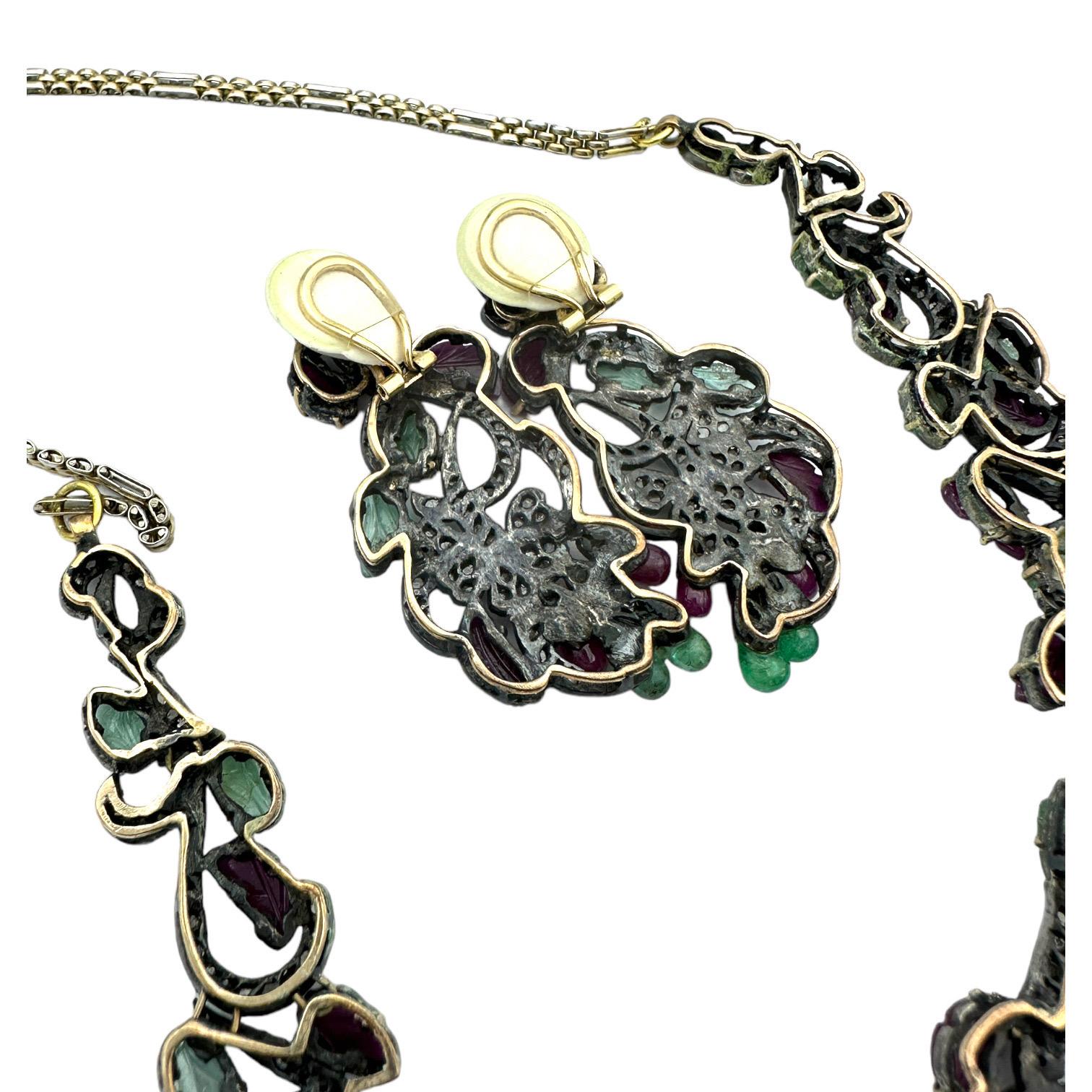 Eastern Inspired Ruby & Emerald Beryl Leaf Motif Necklace Earrings Set For Sale 2