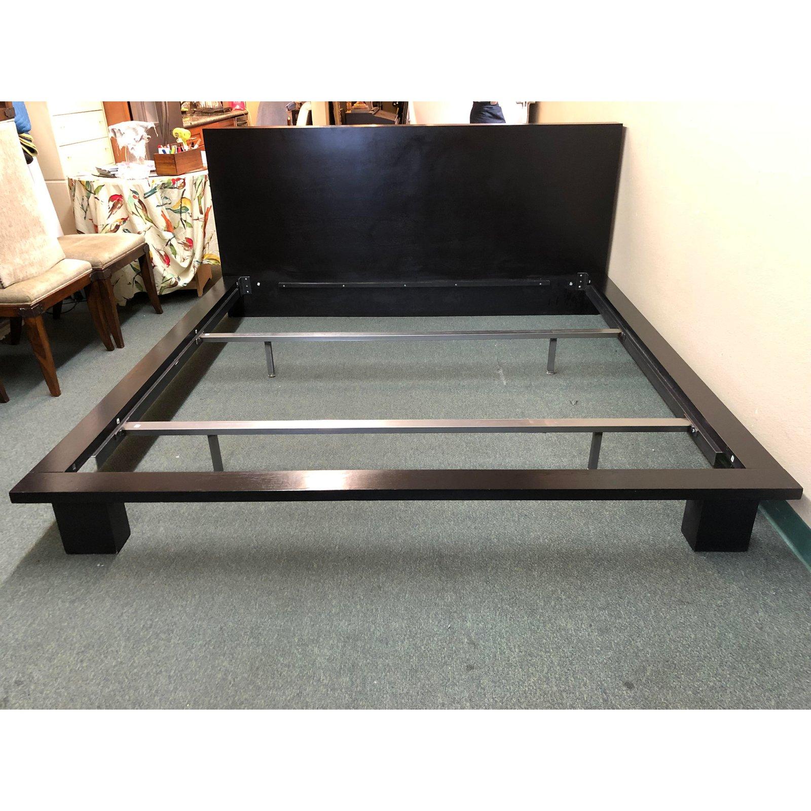 Eastern King Bee Market Bed Frame In Good Condition For Sale In San Francisco, CA