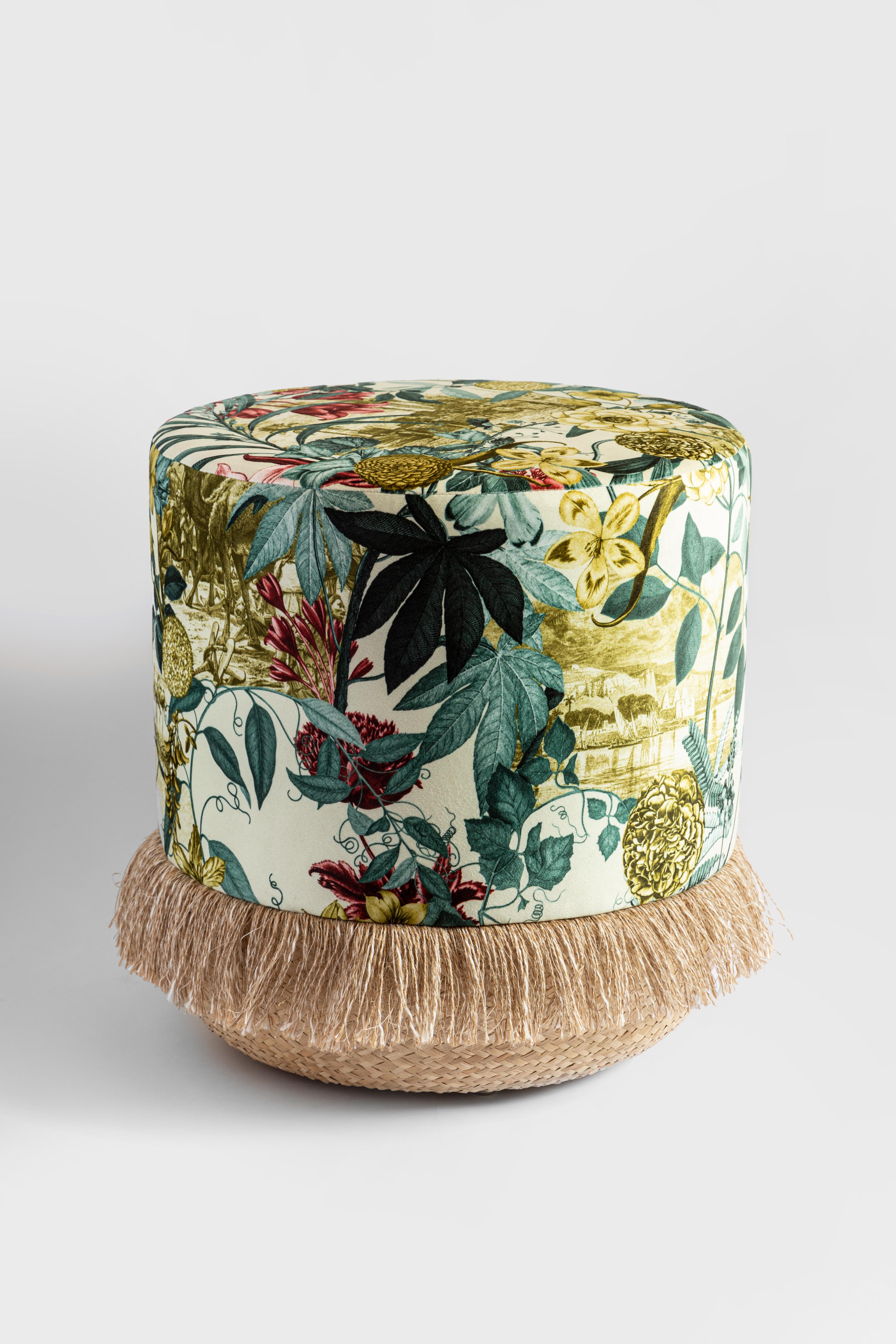 Pouf handmade by Italian expert craftsmen. High quality straw base and printed velvet covering.
The decoration of this pouf is composed of a composition of leaves and flowers, between them scenes and landscape of the Middle East are hidden.