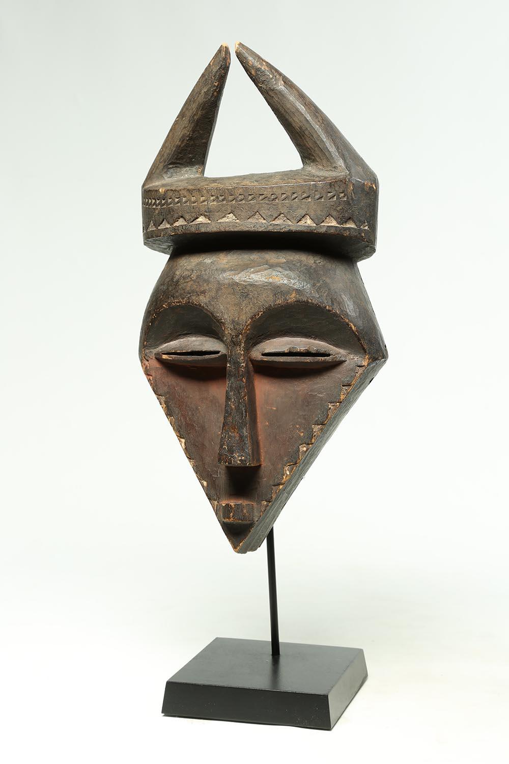 Eastern Pende Geometric Tribal Mask with Horns Ex Museum Congo, Africa In Good Condition In Santa Fe, NM