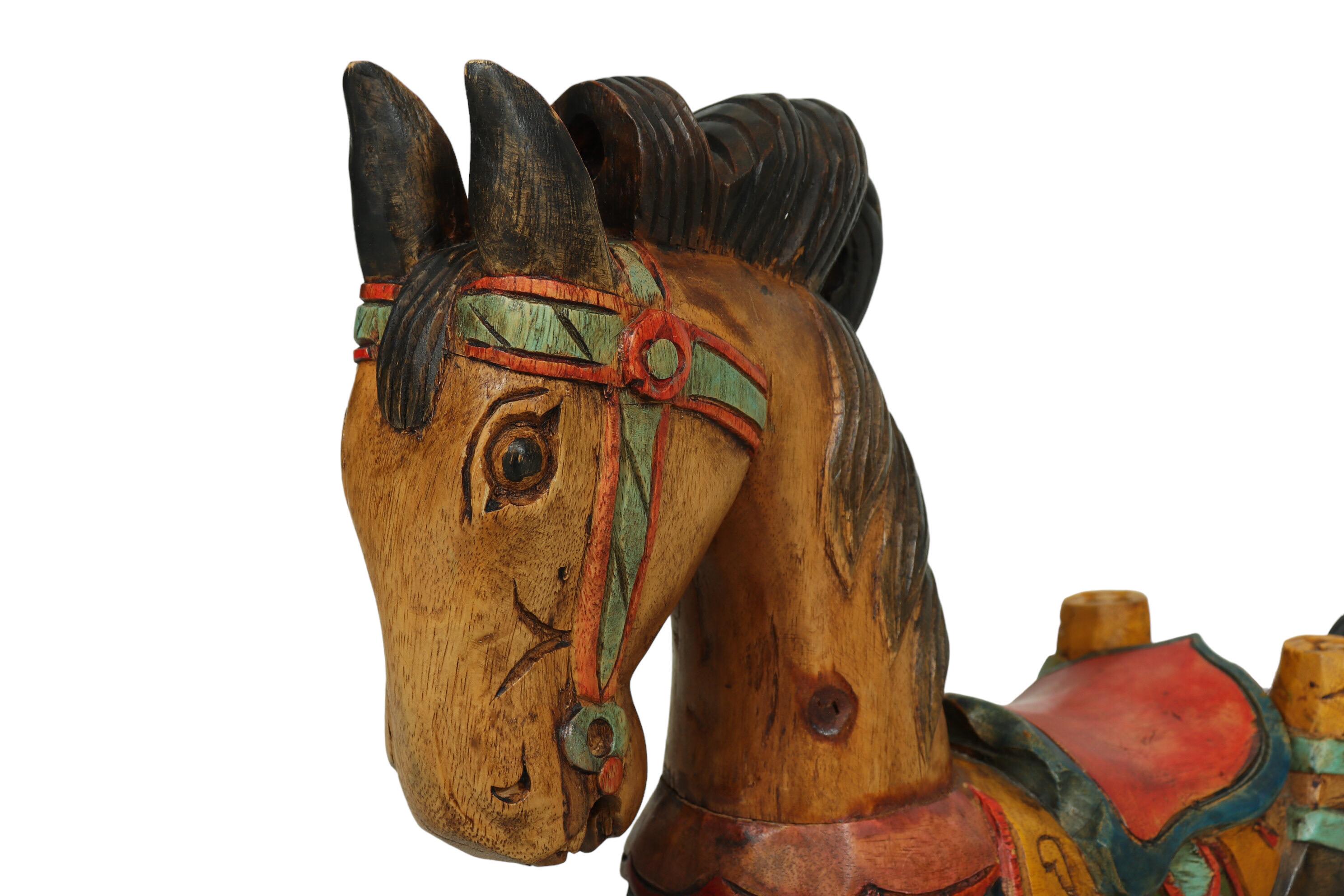 Cheval à bascule en bois sculpté Eastlake Bon état - En vente à Bradenton, FL