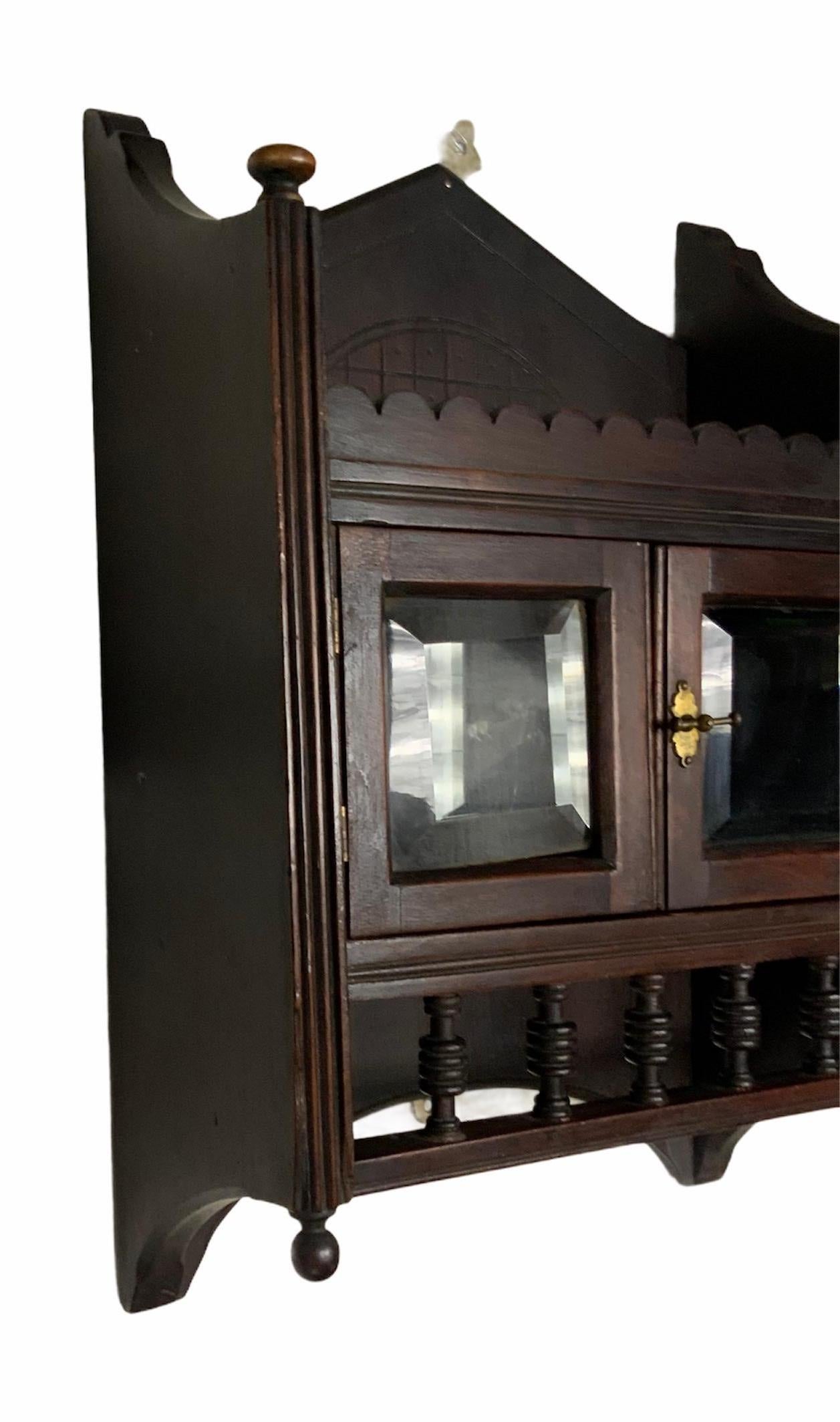 Eastlake Style Curio Wall Shelf Wood Cabinet In Good Condition In Guaynabo, PR