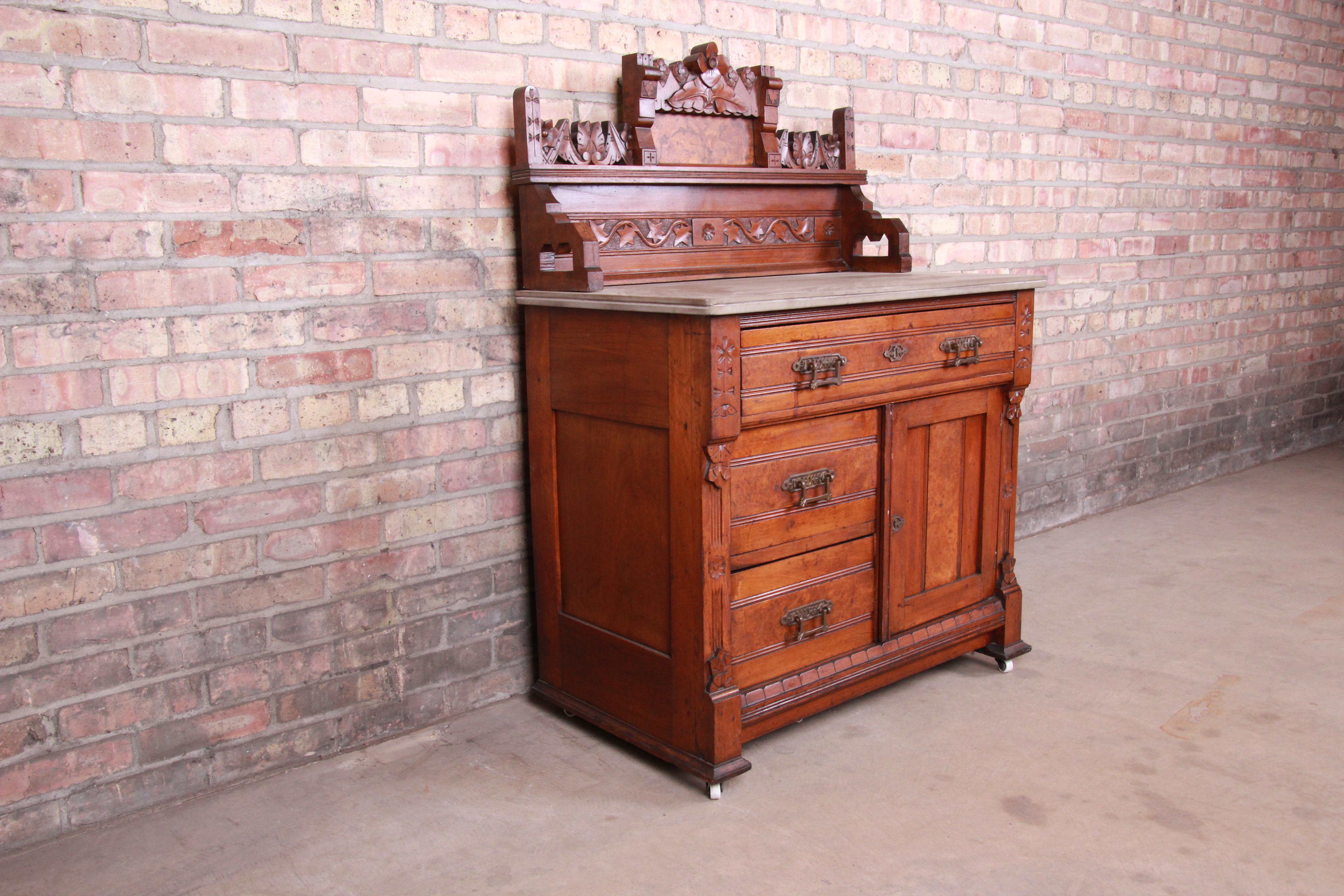 Eastlake Victorian Carved Walnut and Burl Wood Washstand, circa 1870 In Good Condition In South Bend, IN