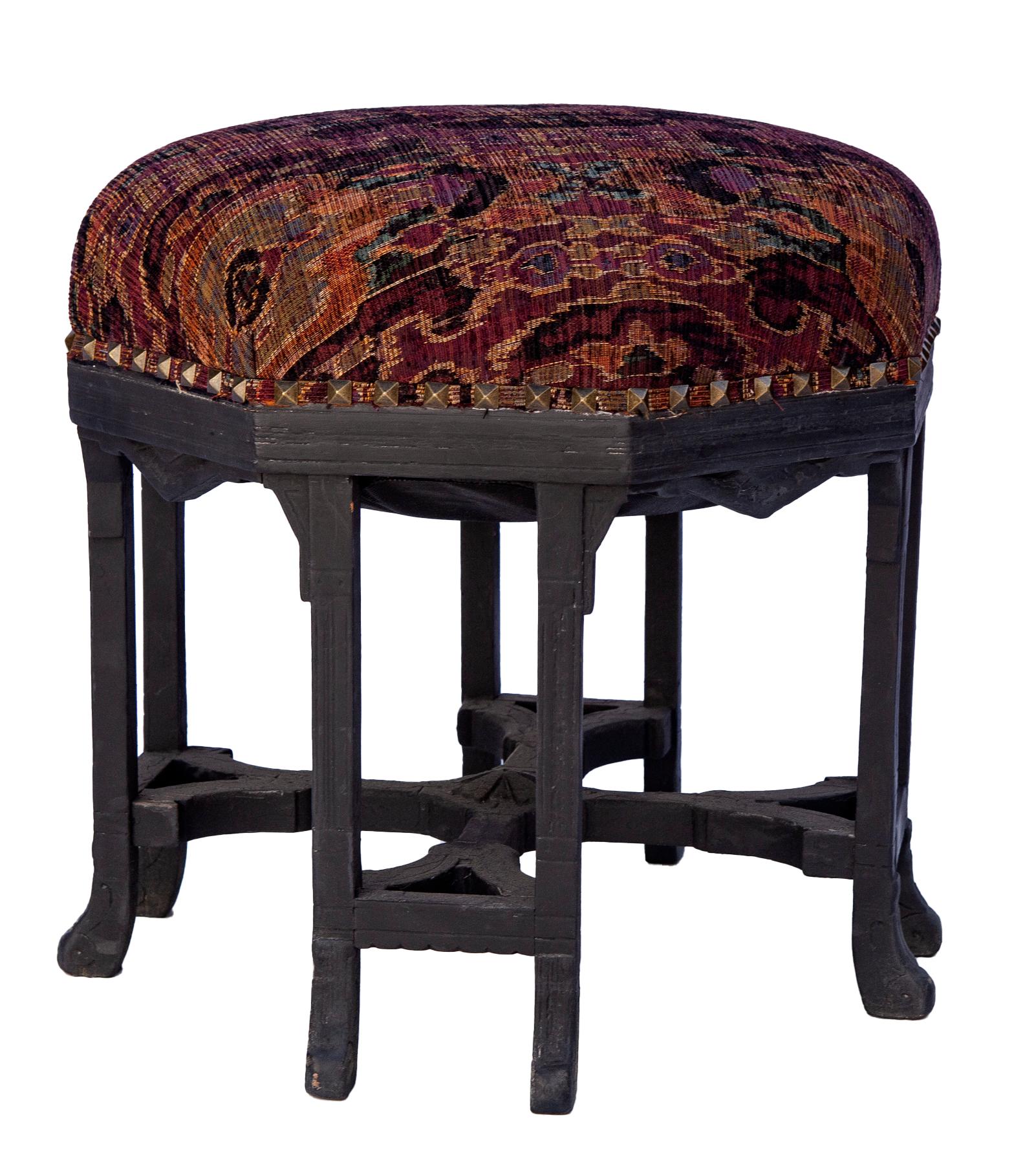 Noyer Tabouret/Ottoman octogonal victorien Eastlake en vente