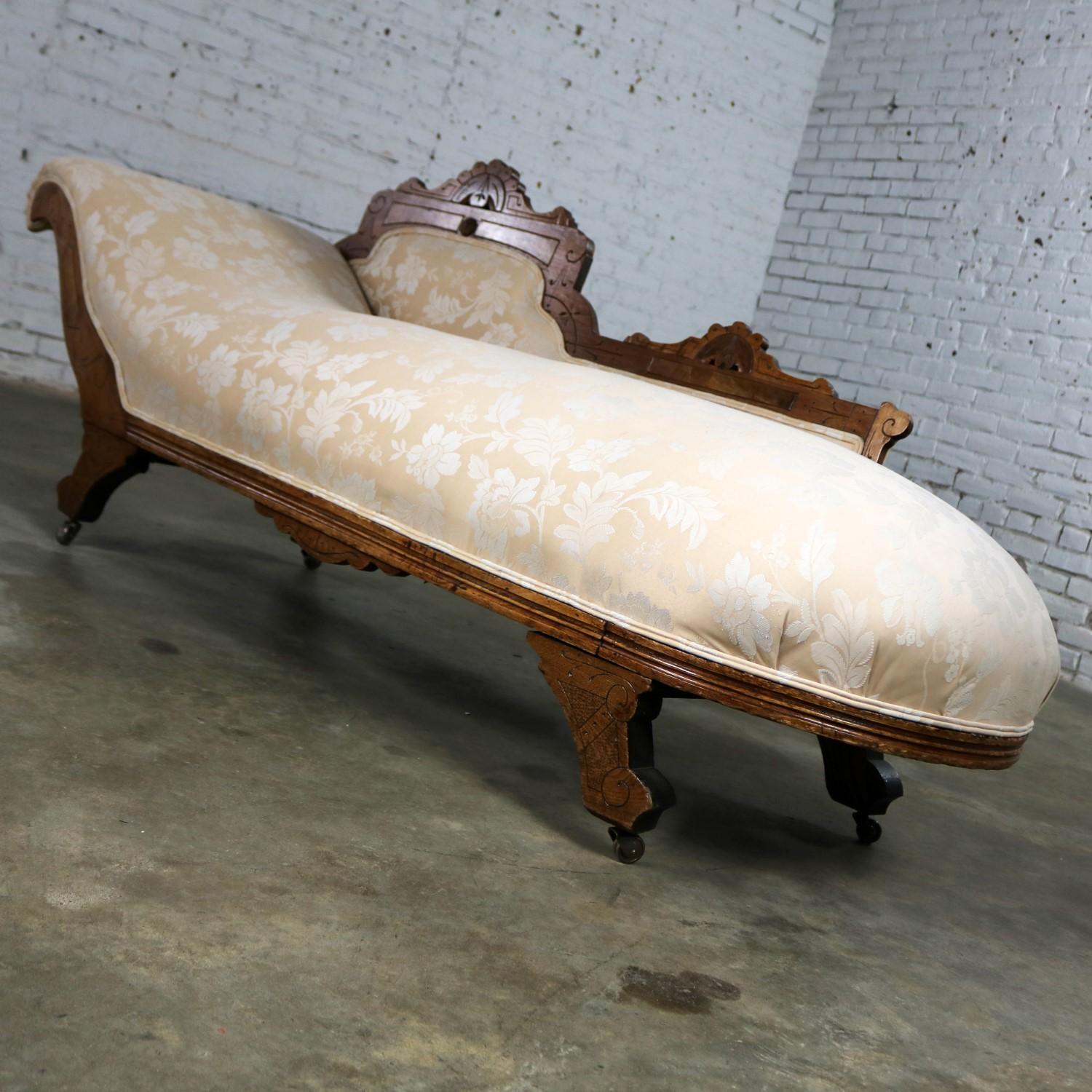 antique victorian fainting couch