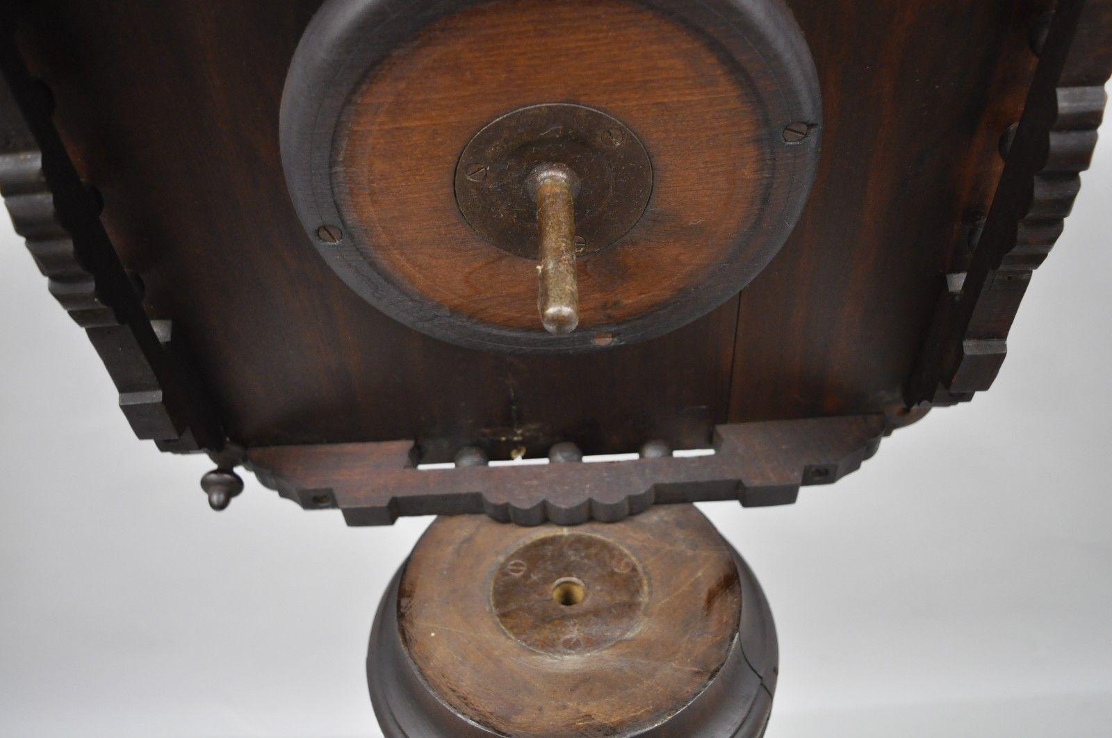 Eastlake Victorian Walnut Spiral Barley Twist Carved Pedestal Statue Plant Stand In Good Condition In Philadelphia, PA