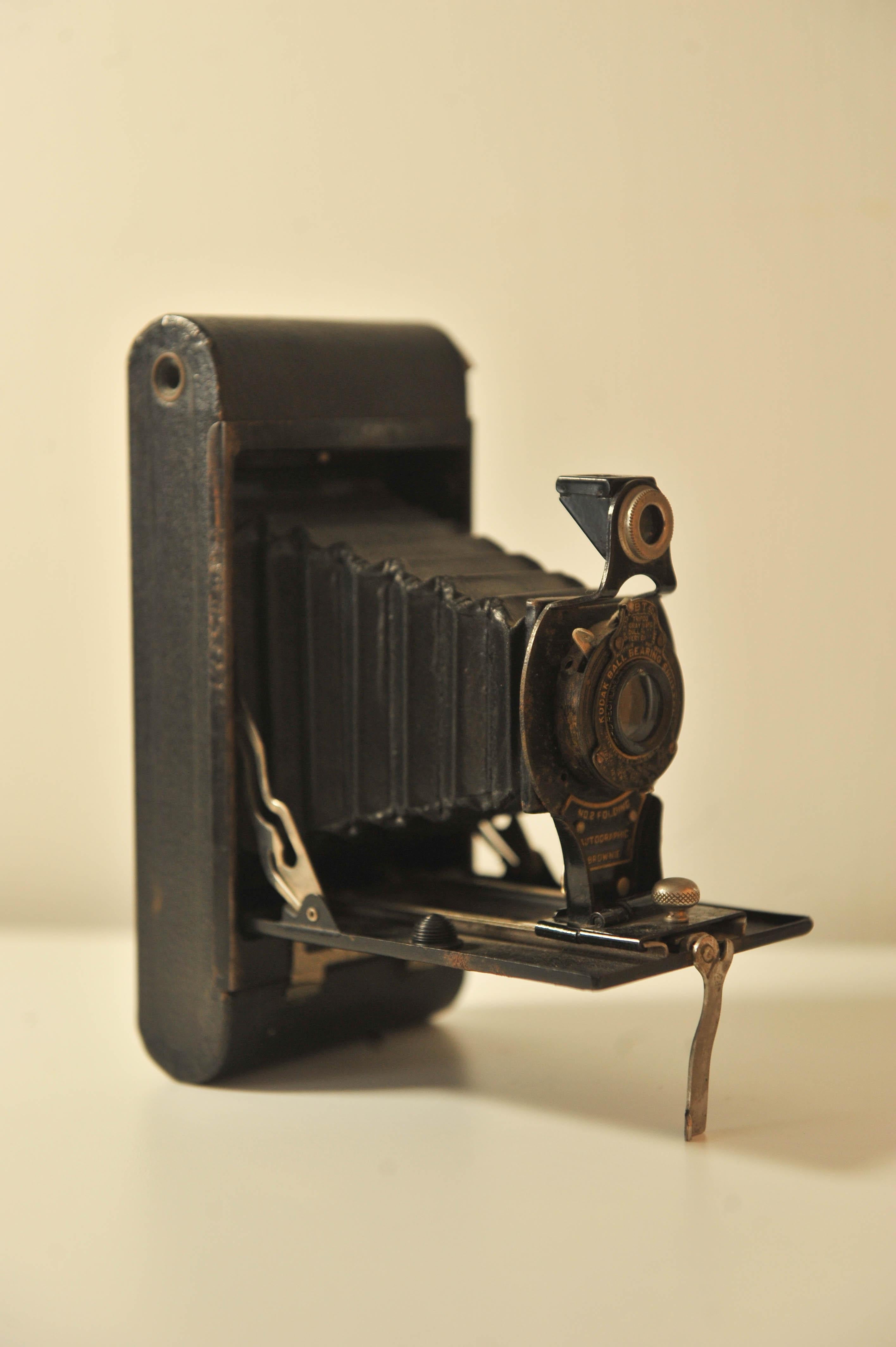 Eastman Kodak Co. Nr. 1 Tasche Kodak Jr. 120 Rollfilm, klappbar unter der Kamera 1910  (Art déco) im Angebot