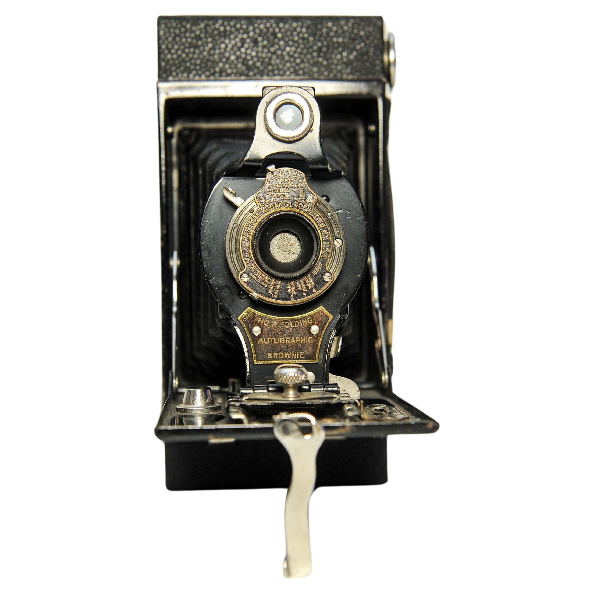 Eastman Kodak Co No. 2 Folding Autographic Brownie Folding Below Camera Eastman Bon état à Reading, Berkshire
