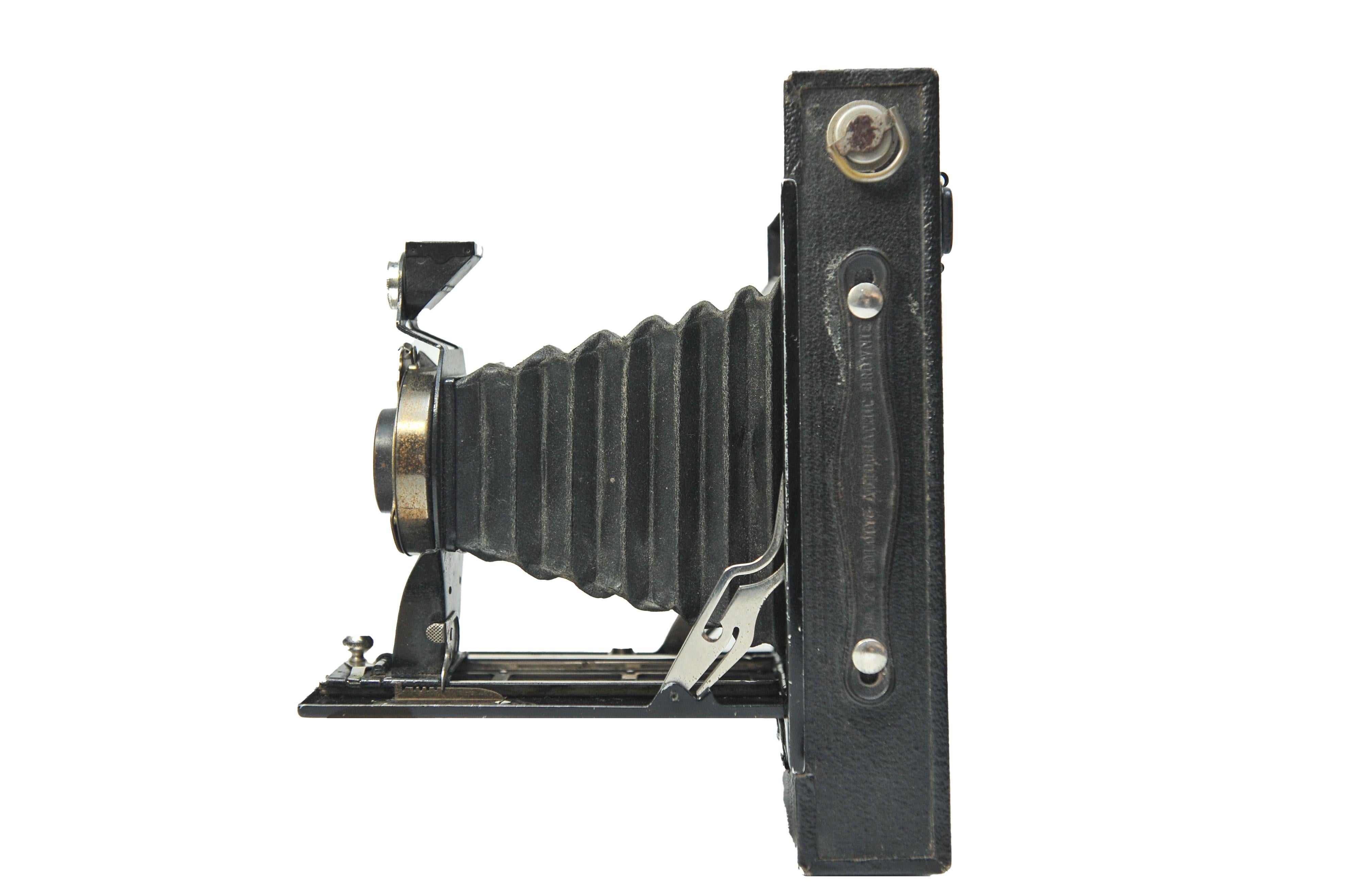 20ième siècle Eastman Kodak Co No. 2C Folding Autographic Brownie Folding Below Camera en vente