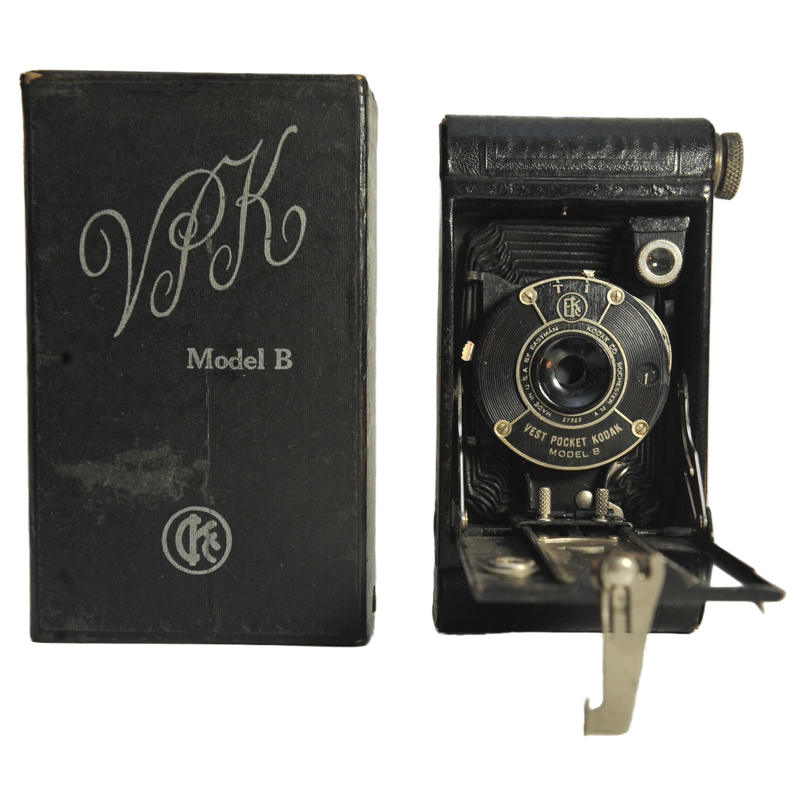 Metal Eastman Kodak Vest Pocket Model B 127 Film Folding Camera With Original Box 1925 For Sale