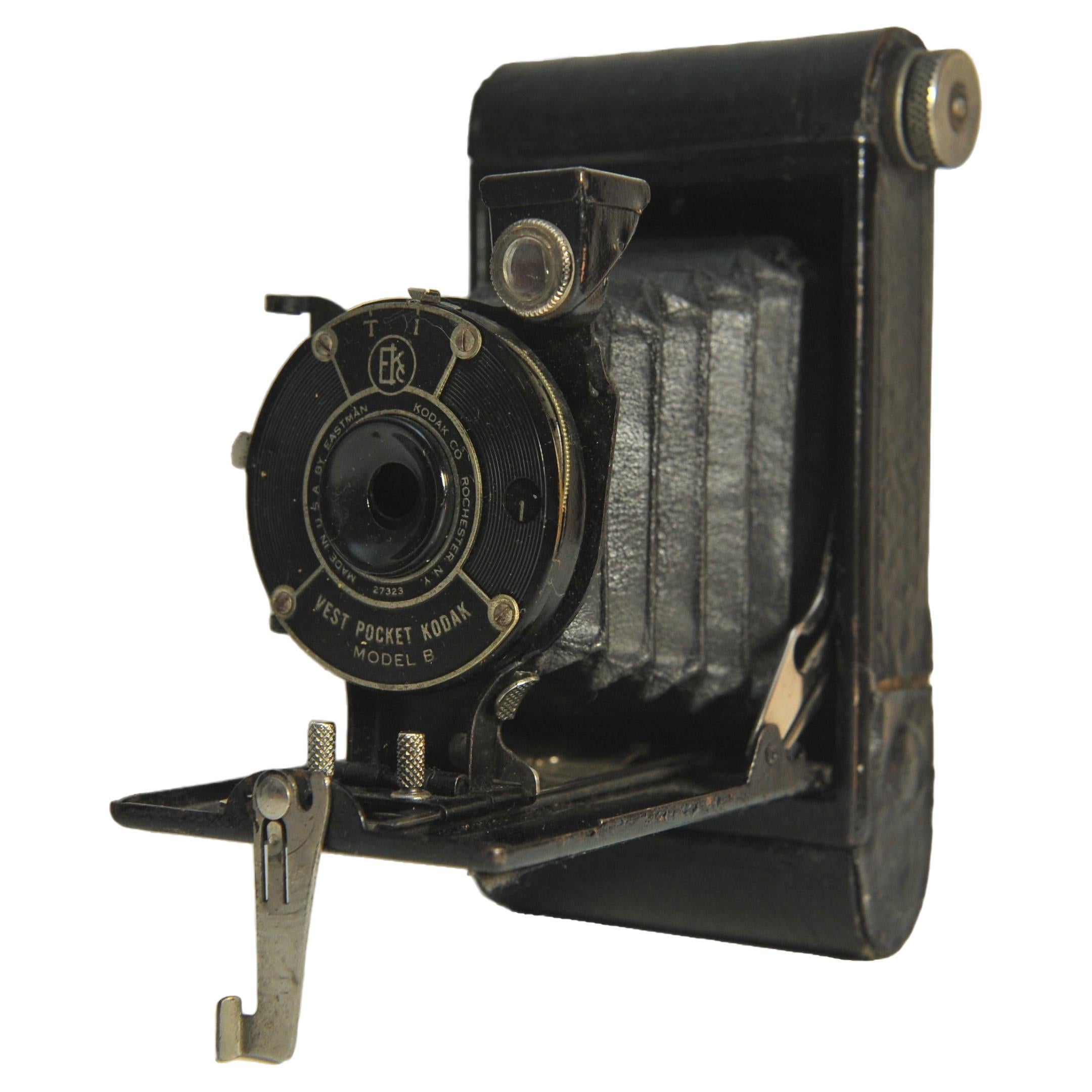 20th Century Eastman Kodak Vest Pocket Model B 127 Film Folding Camera With Original Box 1925 For Sale