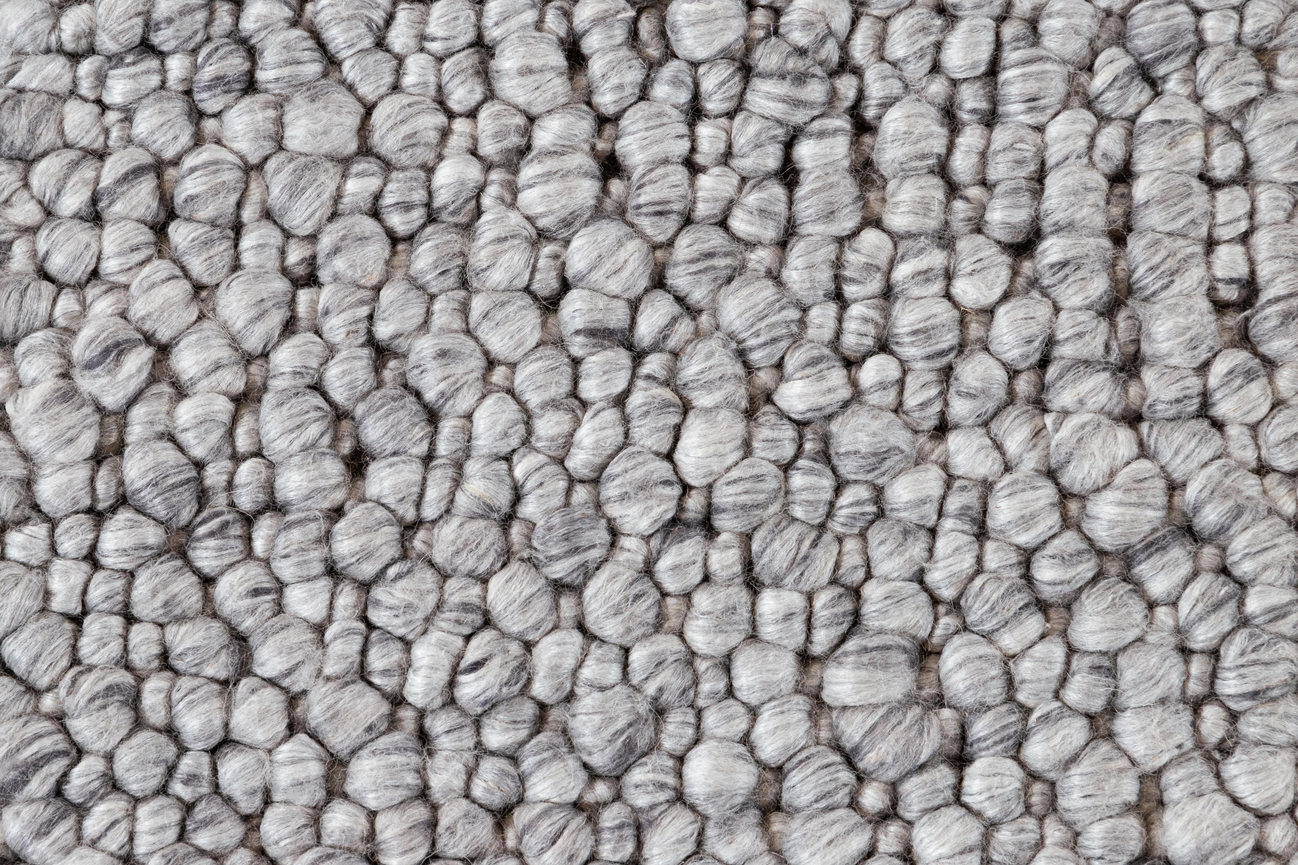 Easton Kollektion Texturierte Wolle Benutzerdefinierte Teppiche im Zustand „Neu“ im Angebot in Norwalk, CT