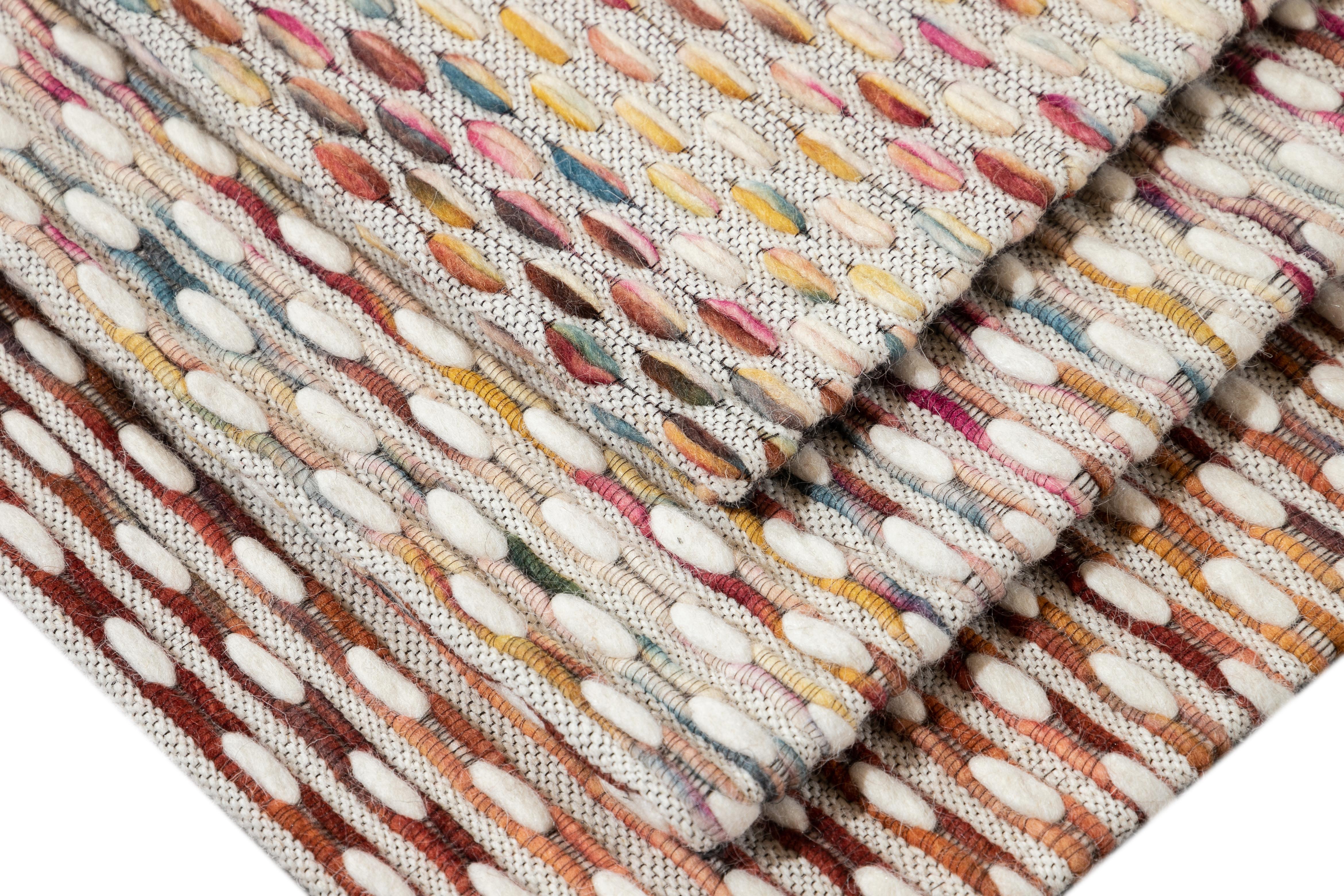 Modern Easton Collection Woven Felt Textured Jaquard Wool Custom Rug For Sale
