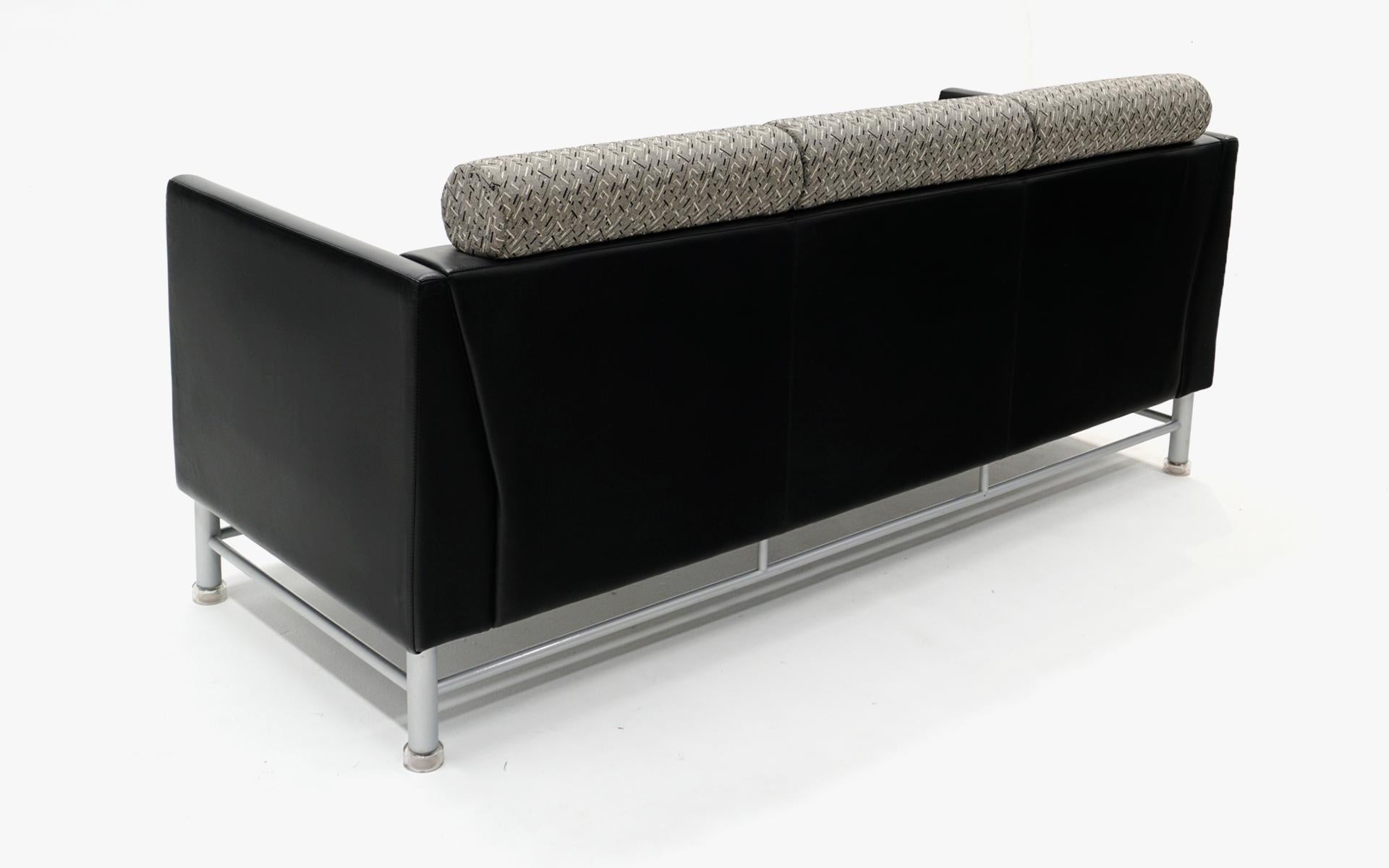 Italian Eastside Sofa by Ettore Sottsass for Knoll, 1980s, All Original, Ready to Use For Sale