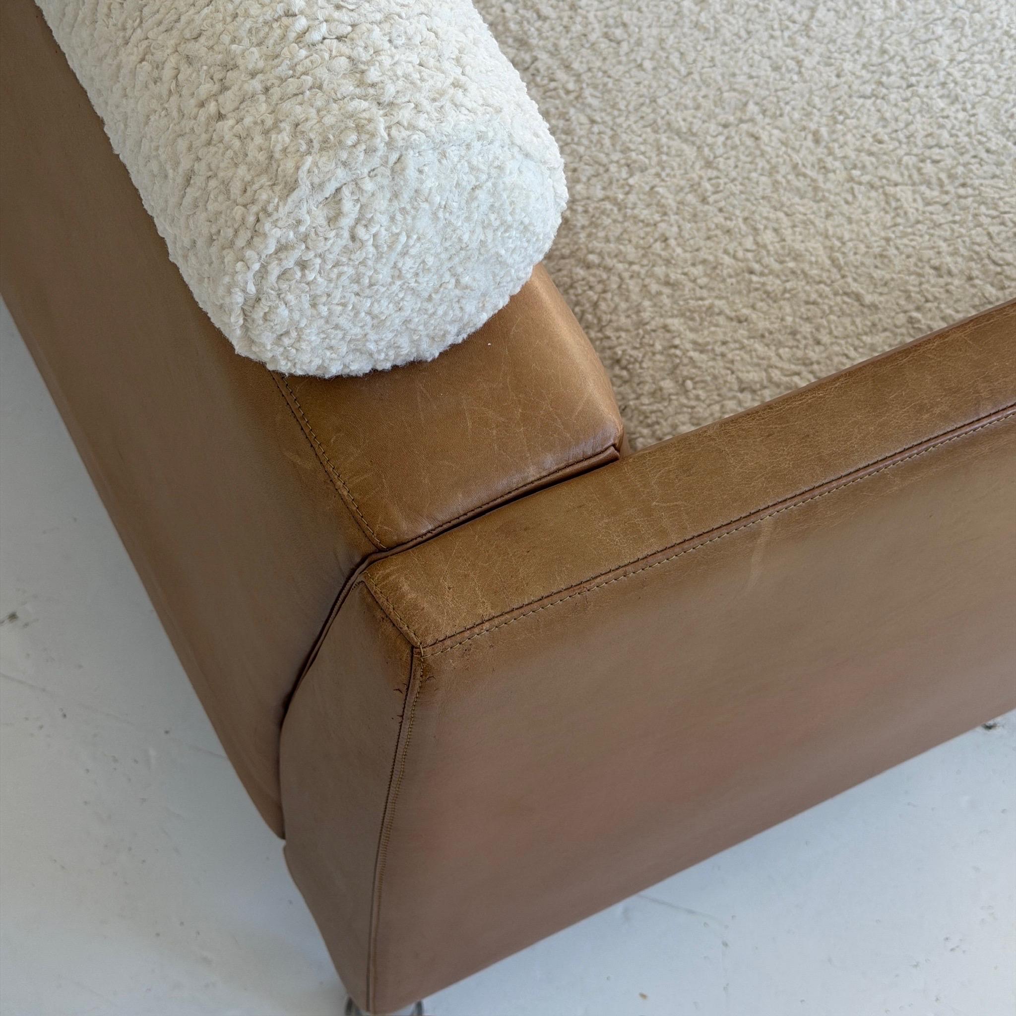 Sofá Eastside de Ettore Sottsass para Knoll en Bueno estado para la venta en Chicago, IL