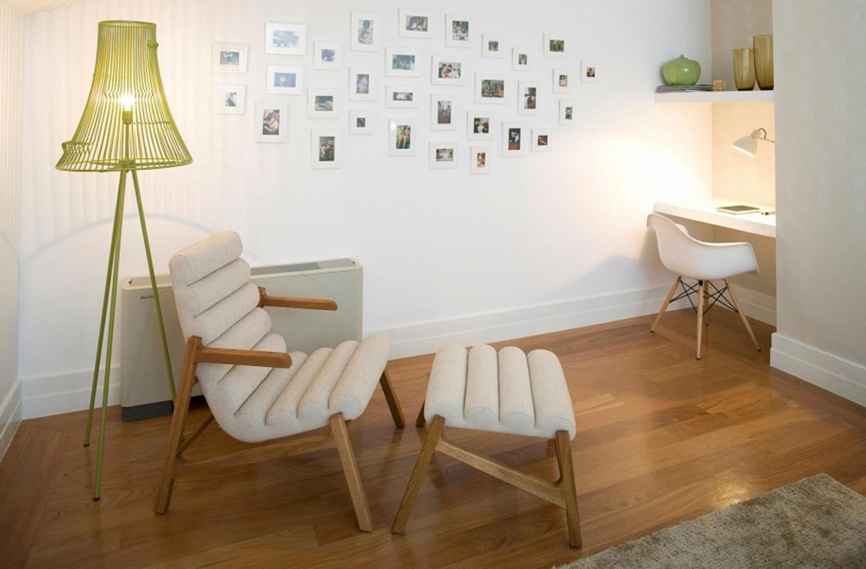 Sessel Easy aus Massivholz und weichem Samt, neu im Zustand „Neu“ im Angebot in Lisbon, PT