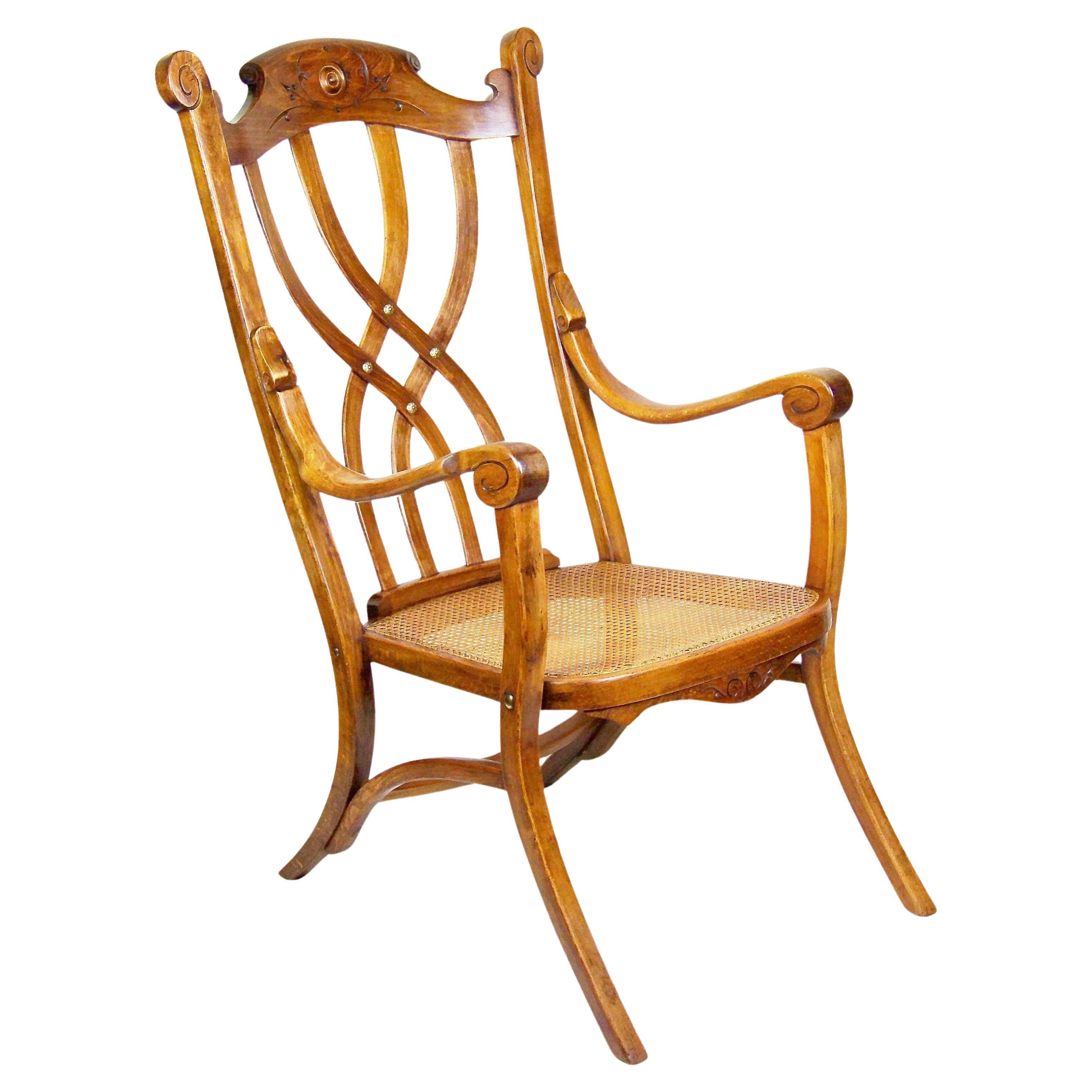 Easy armchair Thonet Nr.401, since 1901 For Sale