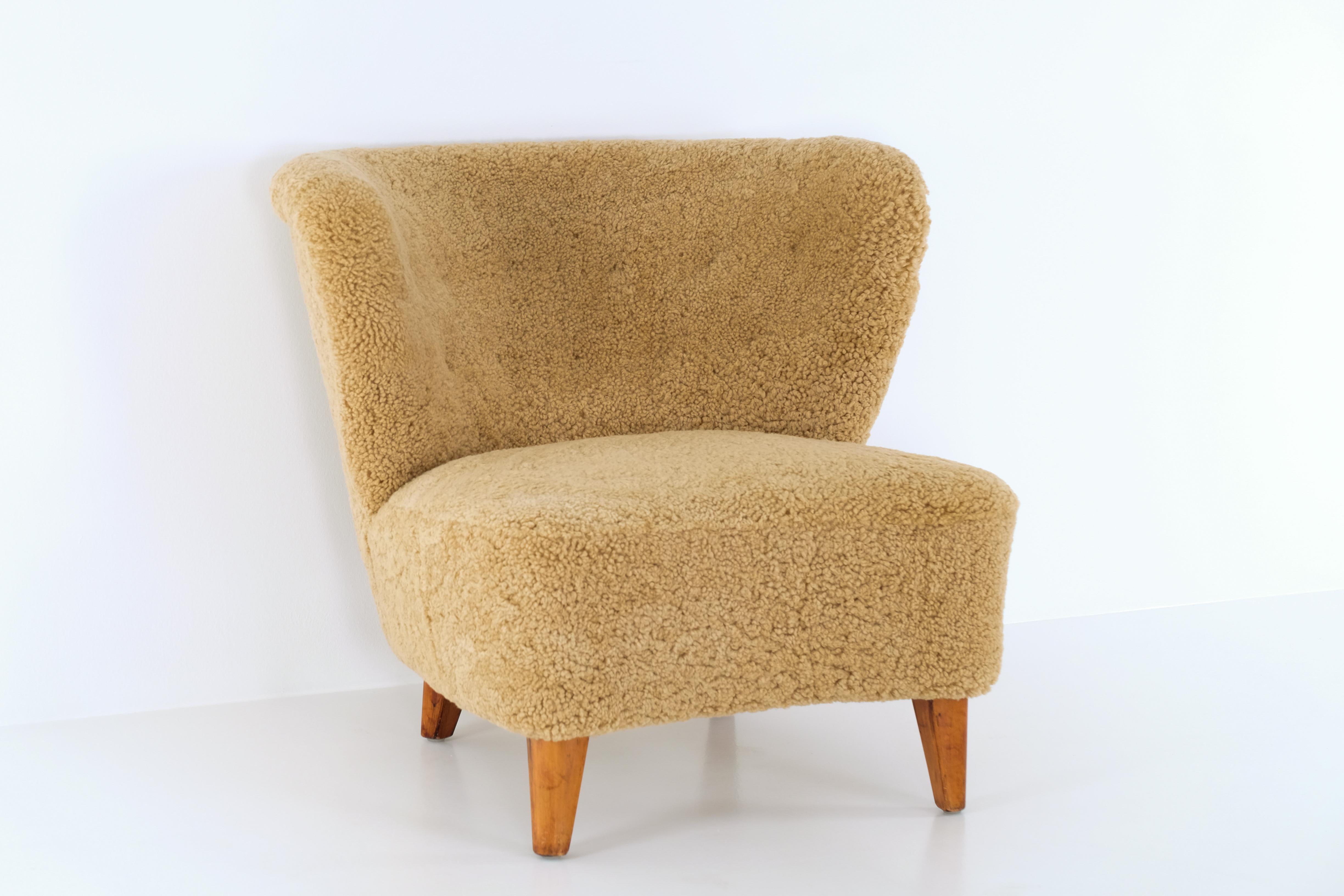 Easy Chair by AB Erik Ek's Snickerifabrik, Malmö, Sweden, 1940s In Good Condition For Sale In Stockholm, SE