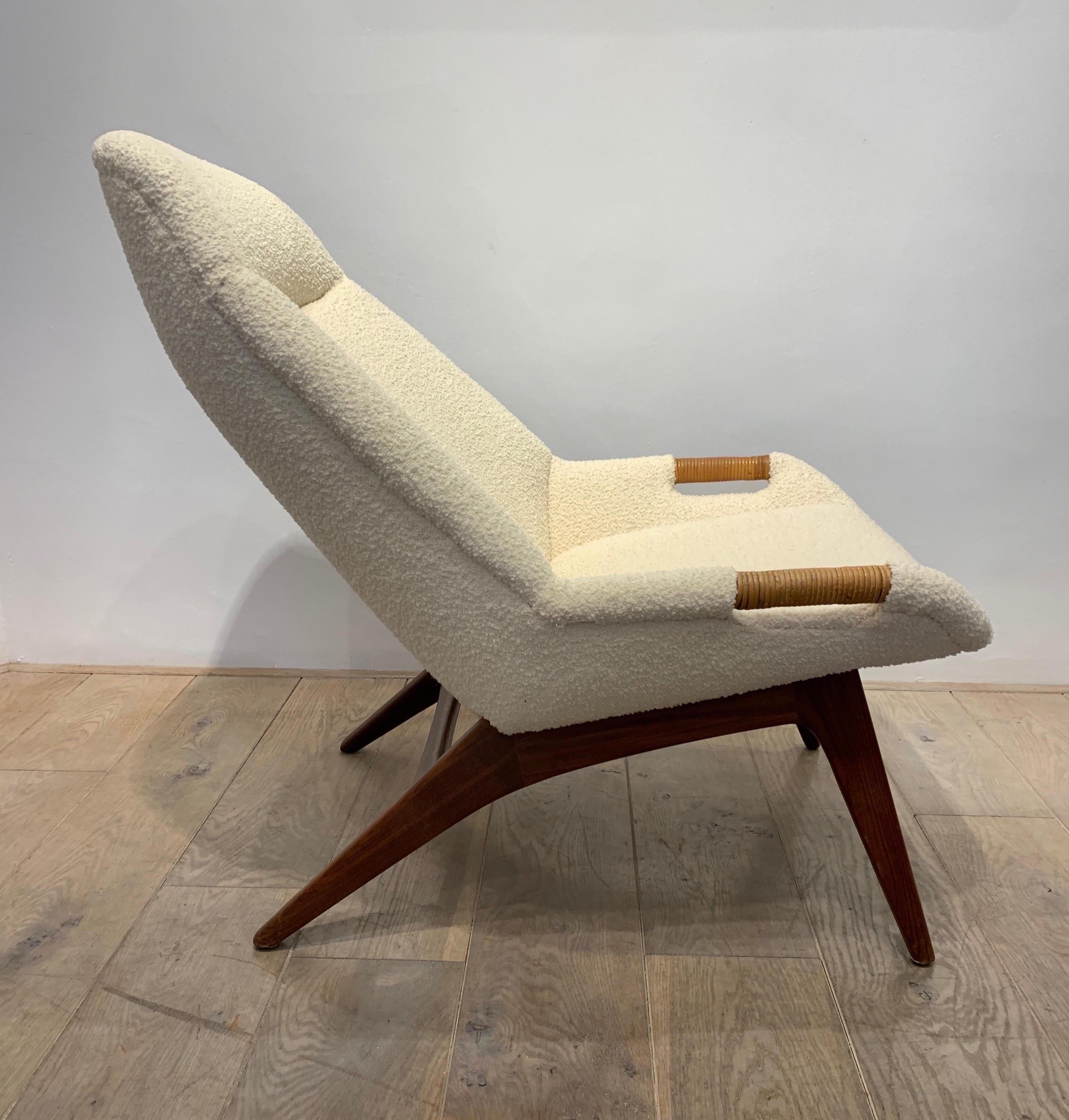 Arnt Lande is Norwegian designer who specialised in seat designing in the mid twentieth century period. The easy chair is reupholstered with Bisson Bruneel Bergamo fabric, which creates the effect of “laine bouclette”. The arms are covered with