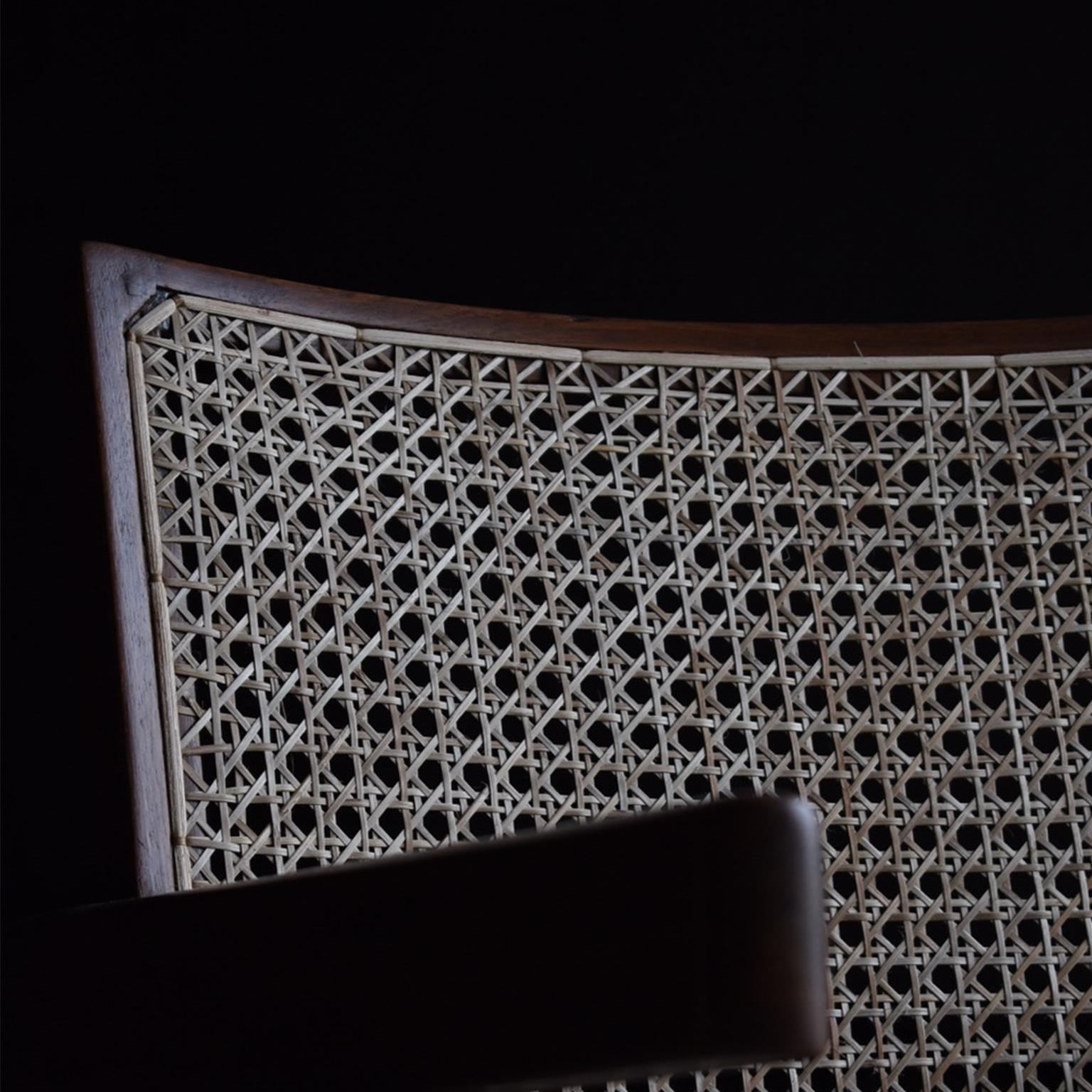 Pierre Jeanneret: Sessel ohne Armlehne (Rattan) im Angebot