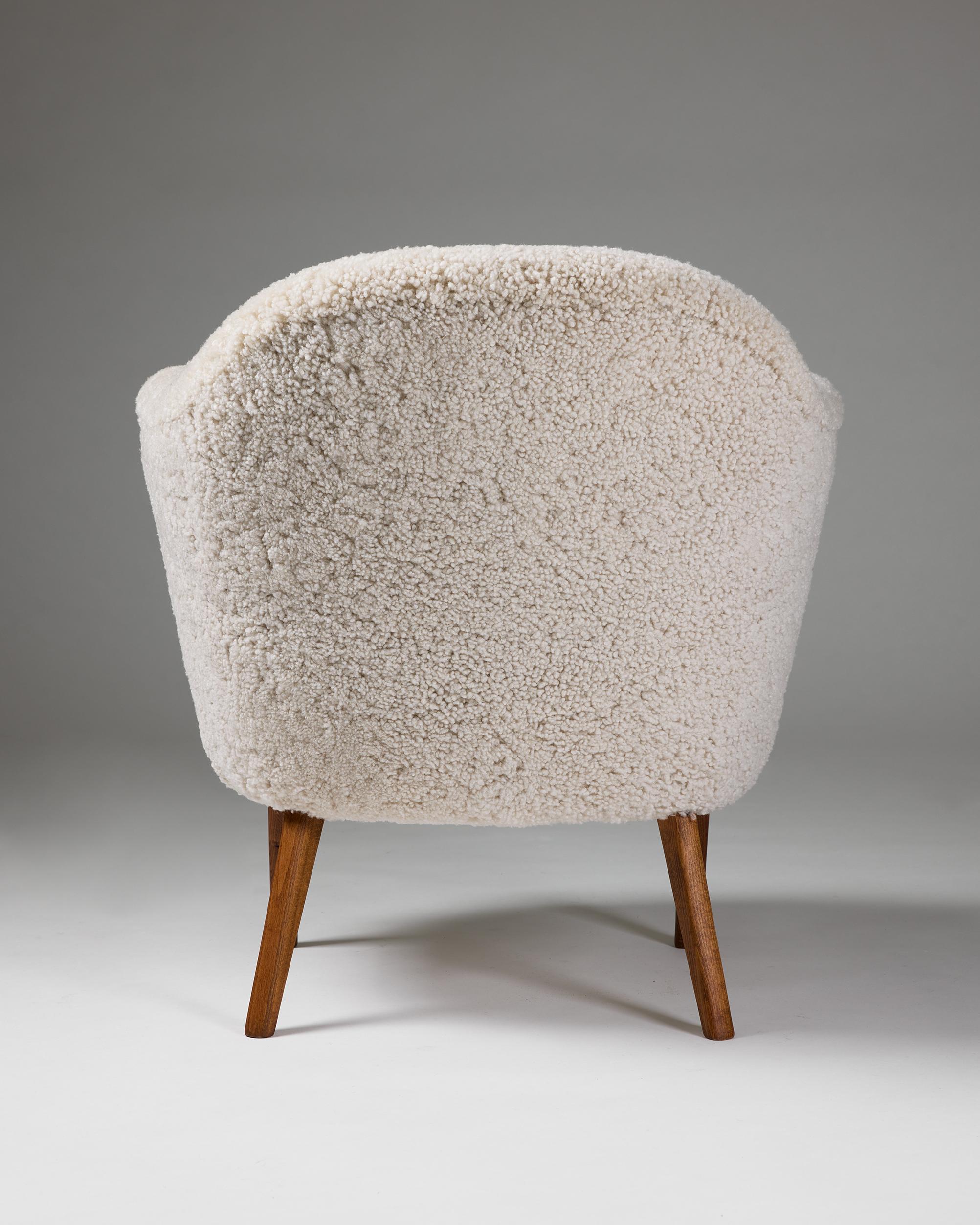 Mid-20th Century Easy Chair designed by Flemming Lassen Denmark, 1950s For Sale