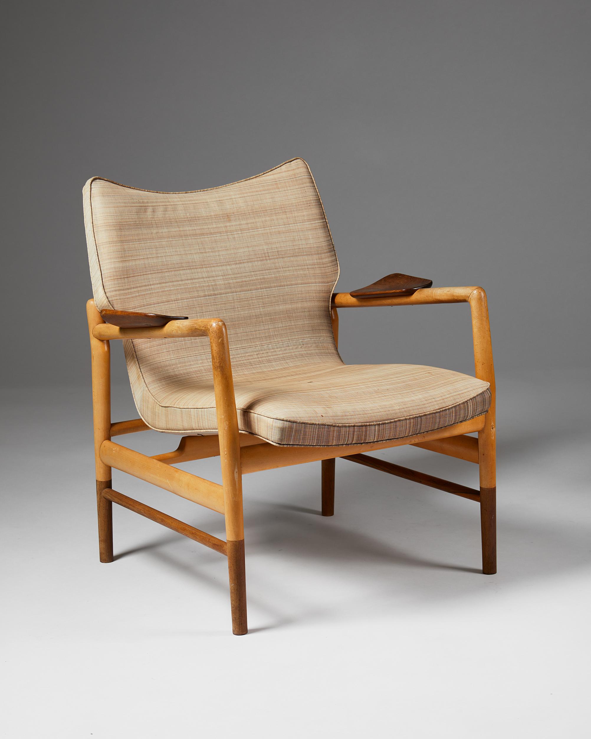 Mid-Century Modern Easy Chair Designed by Ib Kofod-Larsen for Christensen & Larsen Cabinetmakers