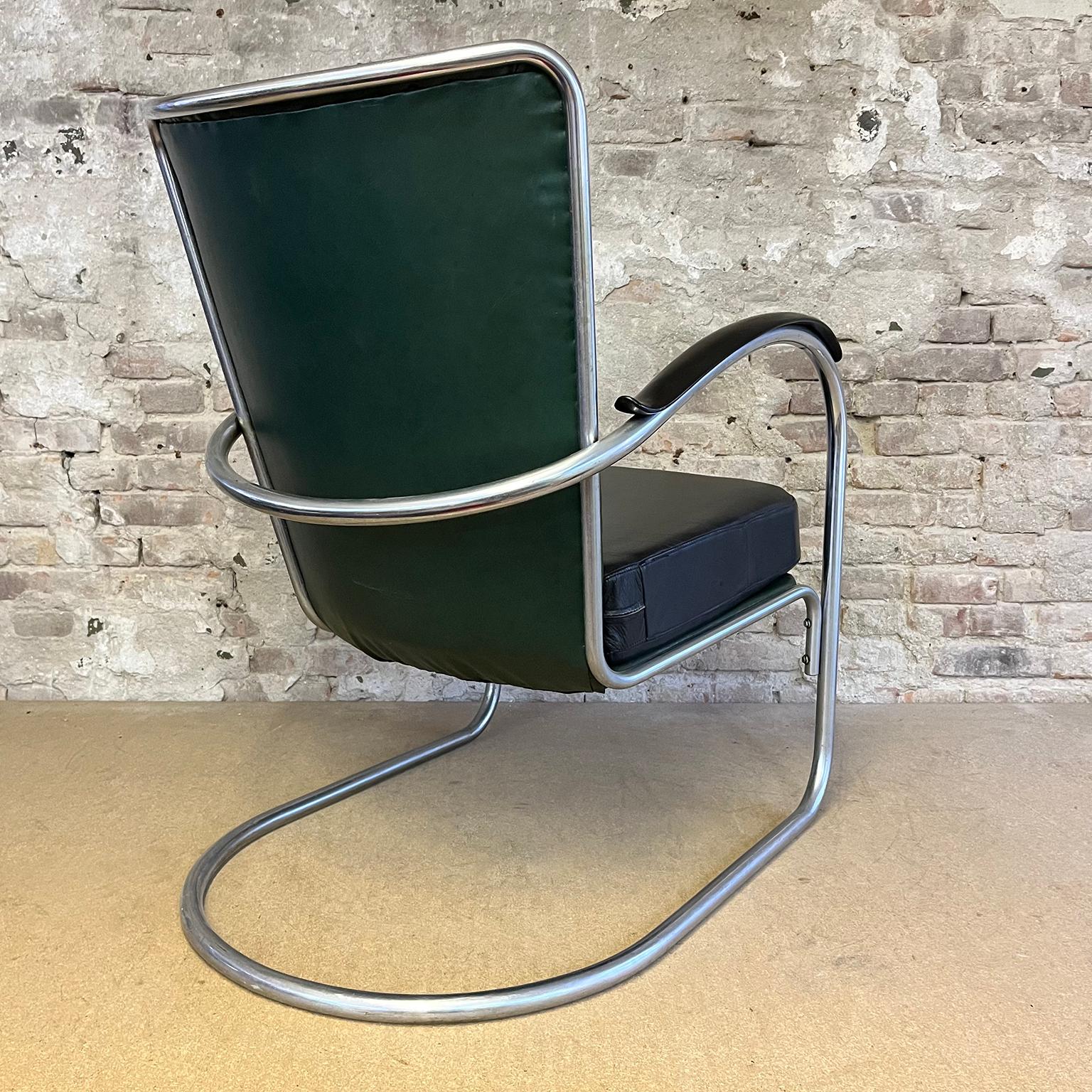 Gispen 412 Padded, Dark Green and Black Cushions Leather Upholstery In Good Condition For Sale In Amsterdam IJMuiden, NL