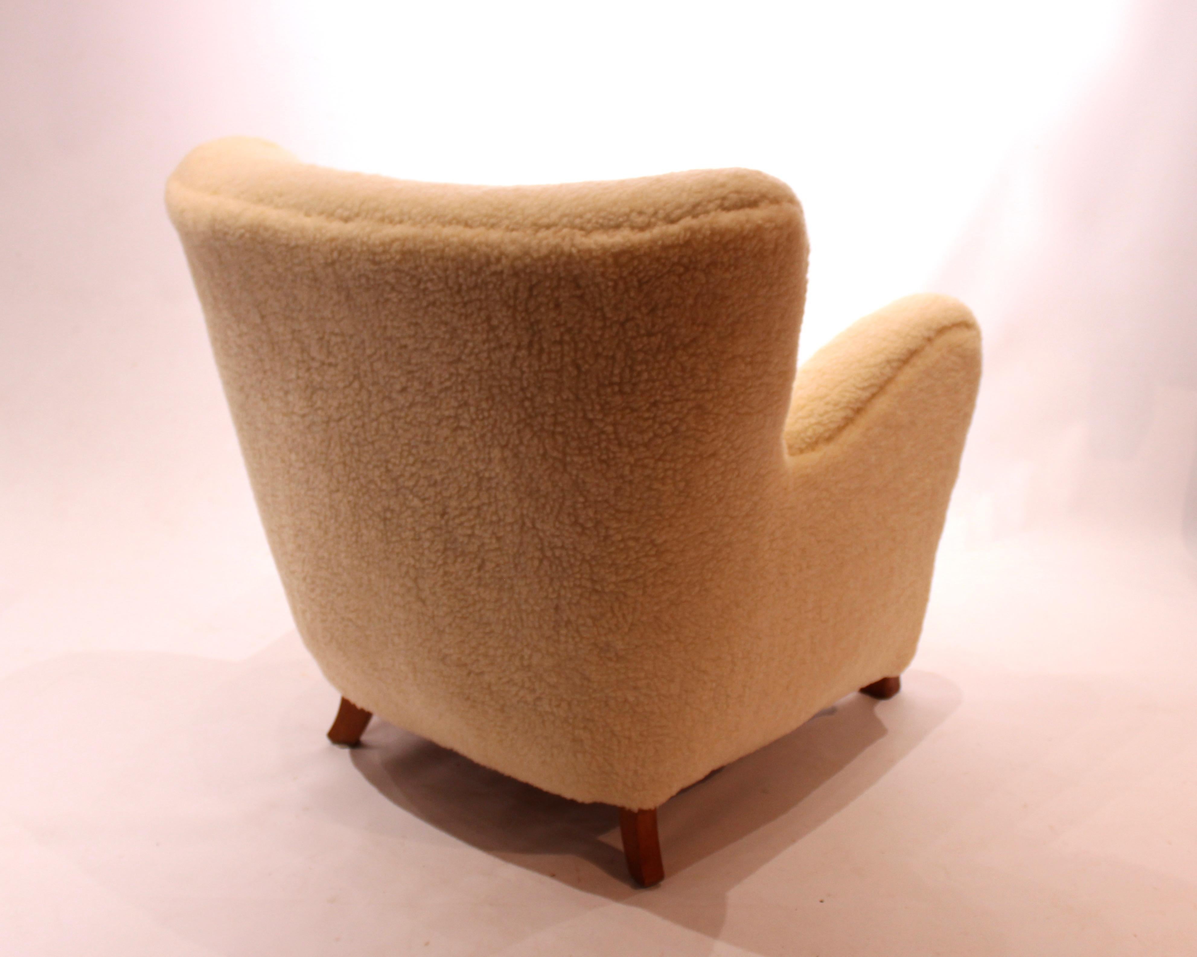 Easy Chair from circa 1930s, Newly Upholstered with Sheep Wool In Good Condition In Lejre, DK
