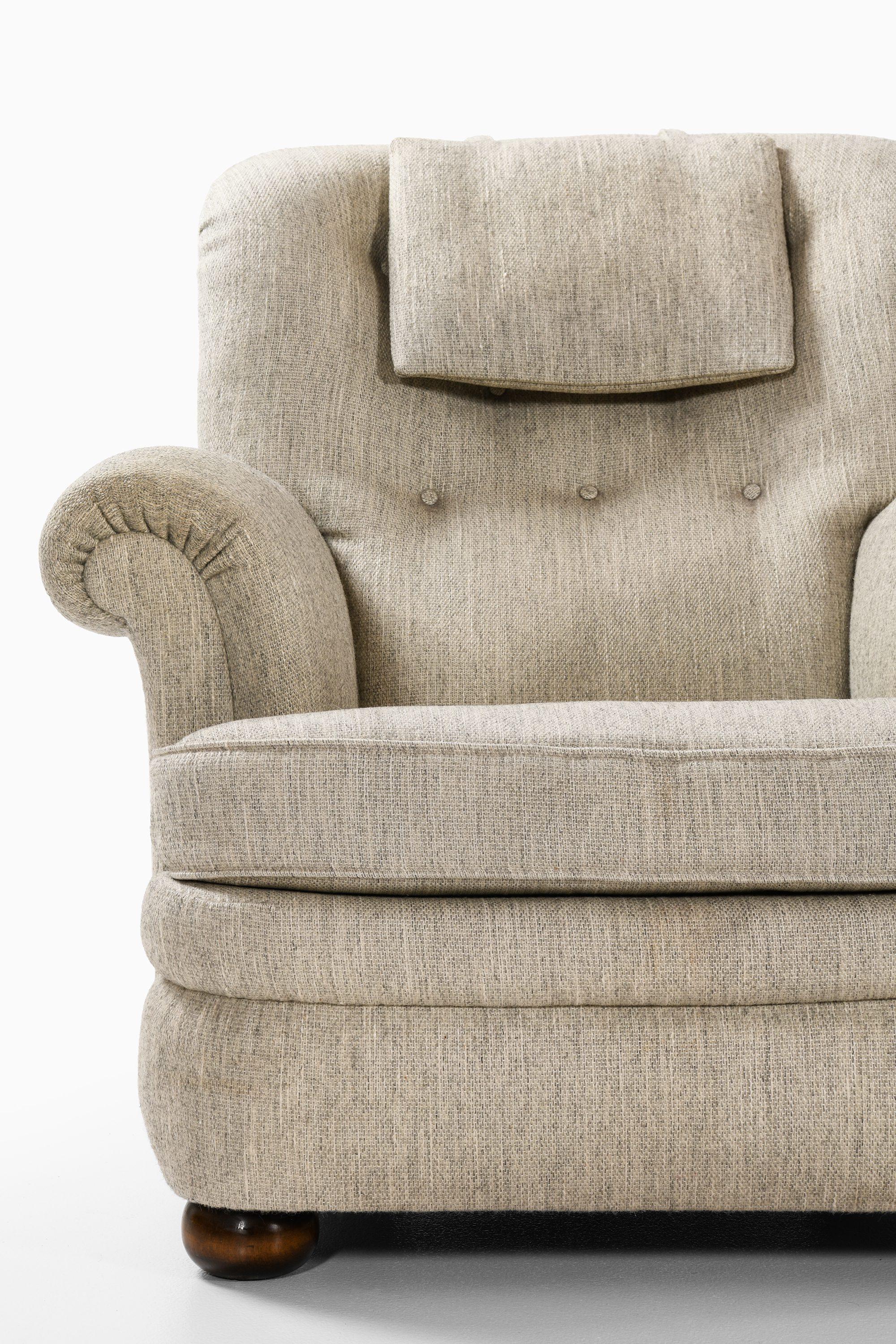XX secolo Sedia Easy Chair in Beeche e tessuto originale di Josef Frank, 1934 in vendita