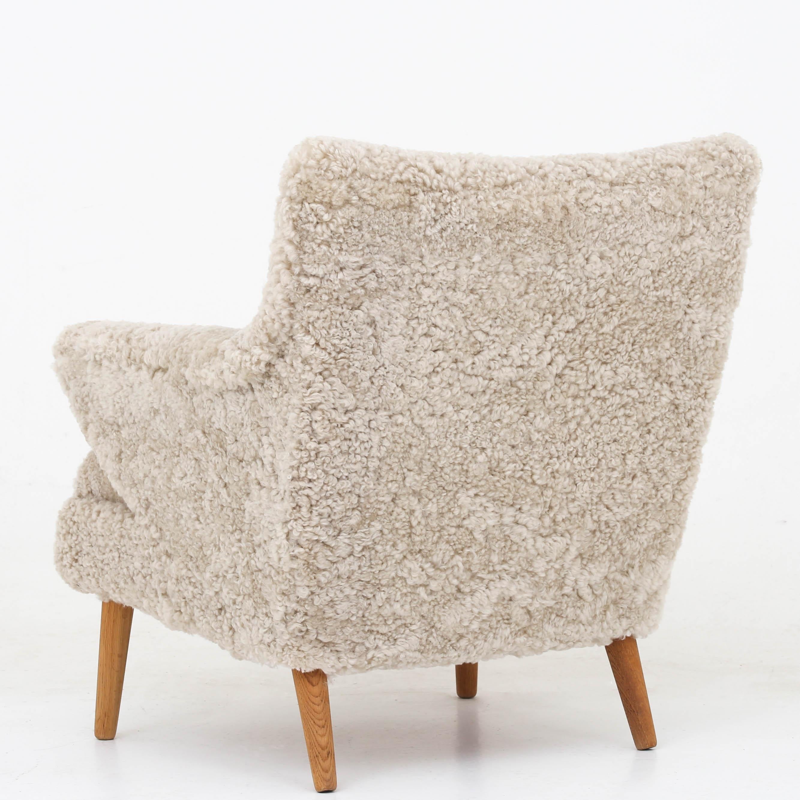 Scandinavian Modern Easy Chair in Lamb's Wool