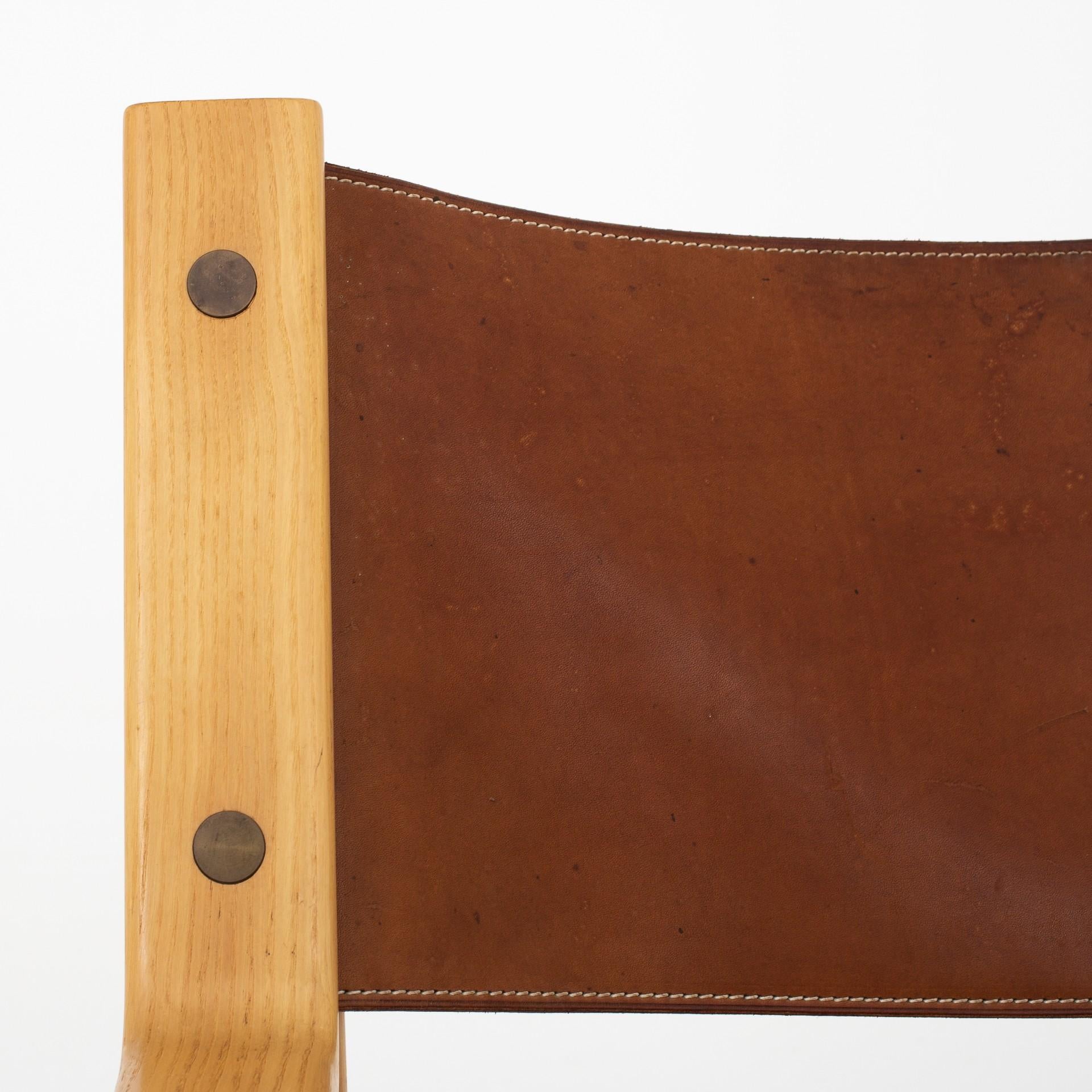 Scandinavian Modern Easy Chair in Original Leather by Hans J. Wegner