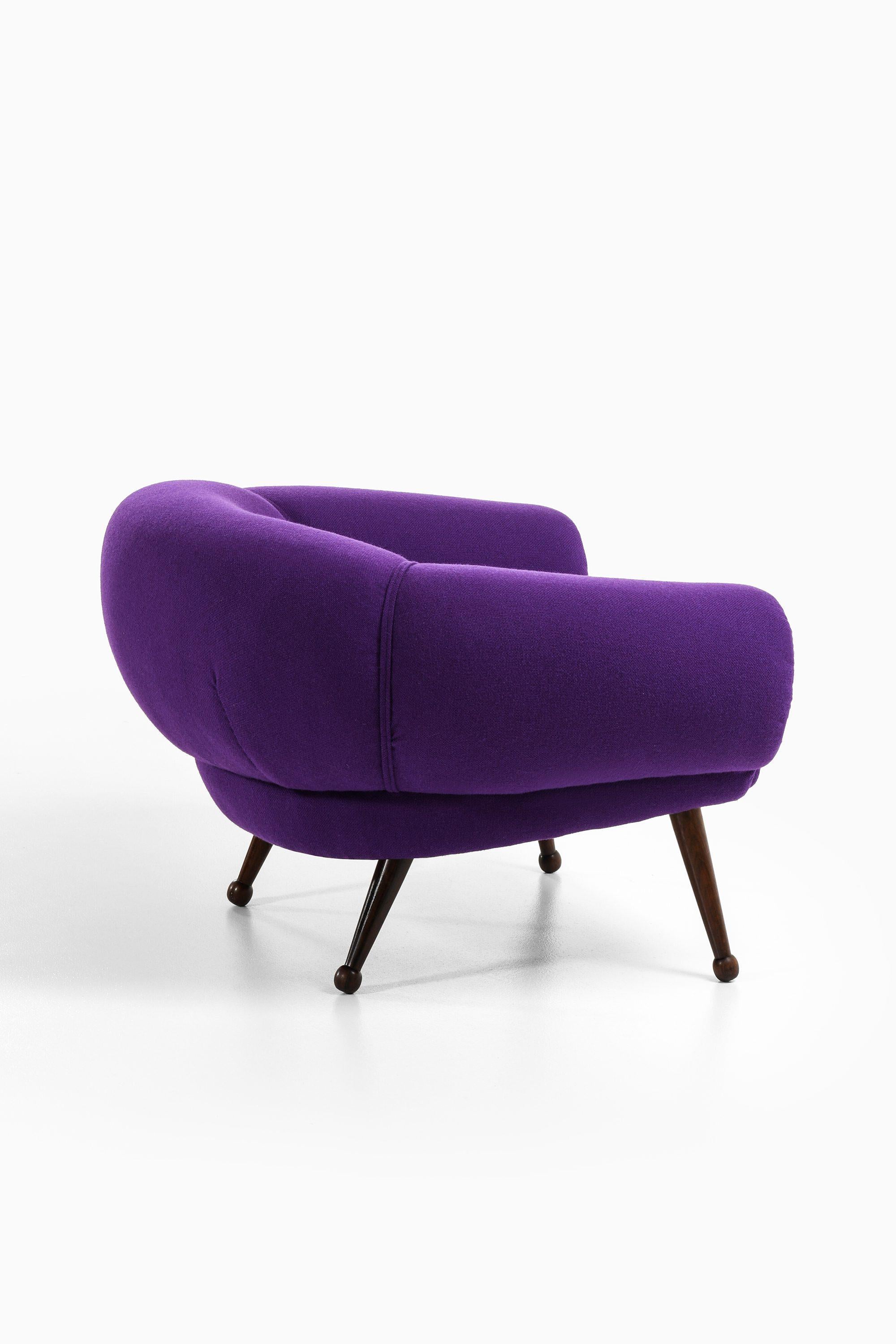 Palissandro Sedia Easy Chair in palissandro con rivestimento in tessuto Kvadrat di Illum Wikkelsø, anni '50 in vendita
